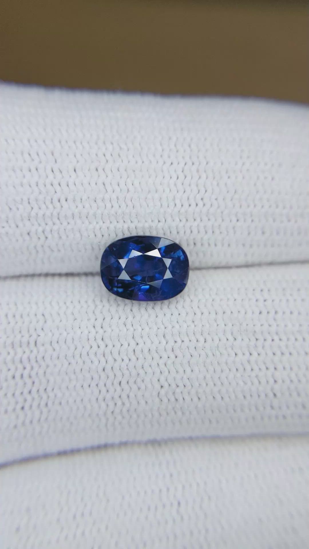 2.38 Ct. Blue Sapphire from Ceylon (Sri Lanka) Size Video