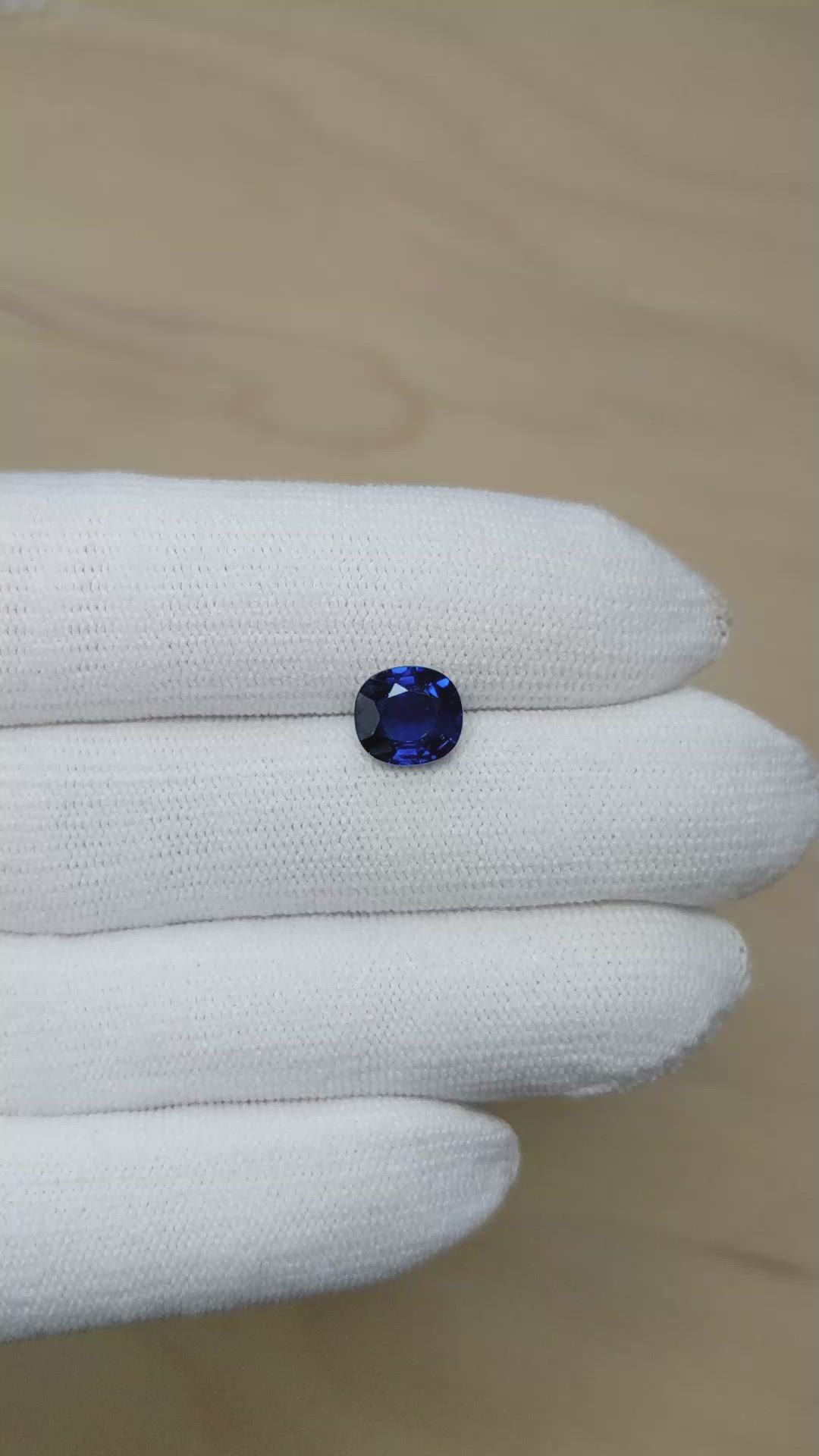 2.27 Ct. Blue Sapphire from Ceylon (Sri Lanka) Size Video