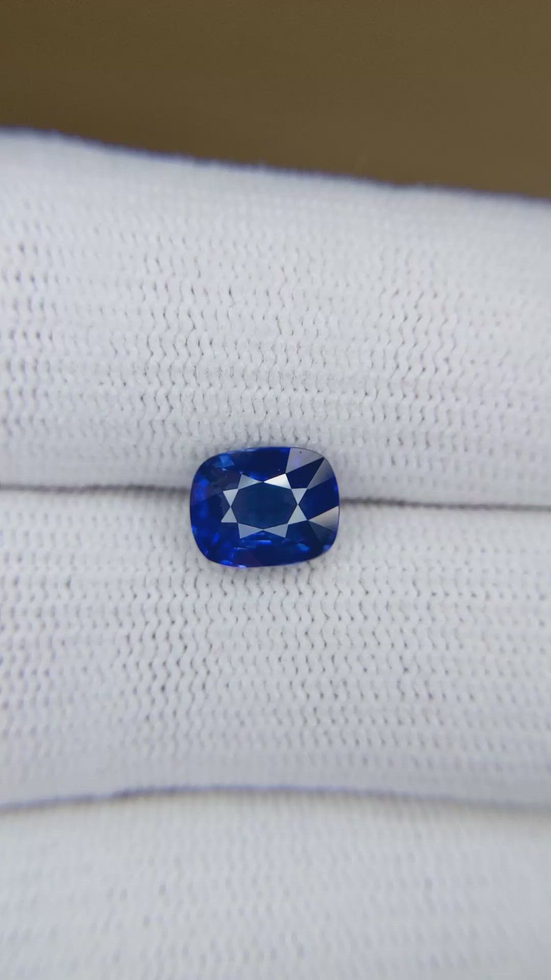 2.17 Ct. Blue Sapphire from Ceylon (Sri Lanka) Size Video