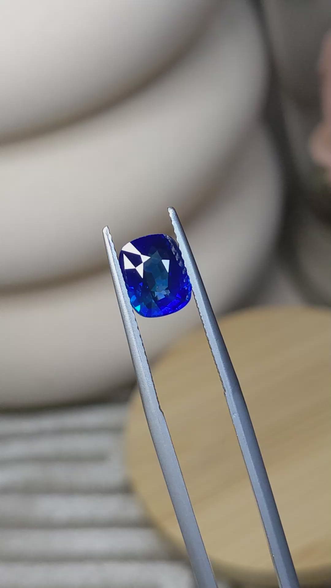 2.17 Ct. Blue Sapphire from Ceylon (Sri Lanka) Size Video