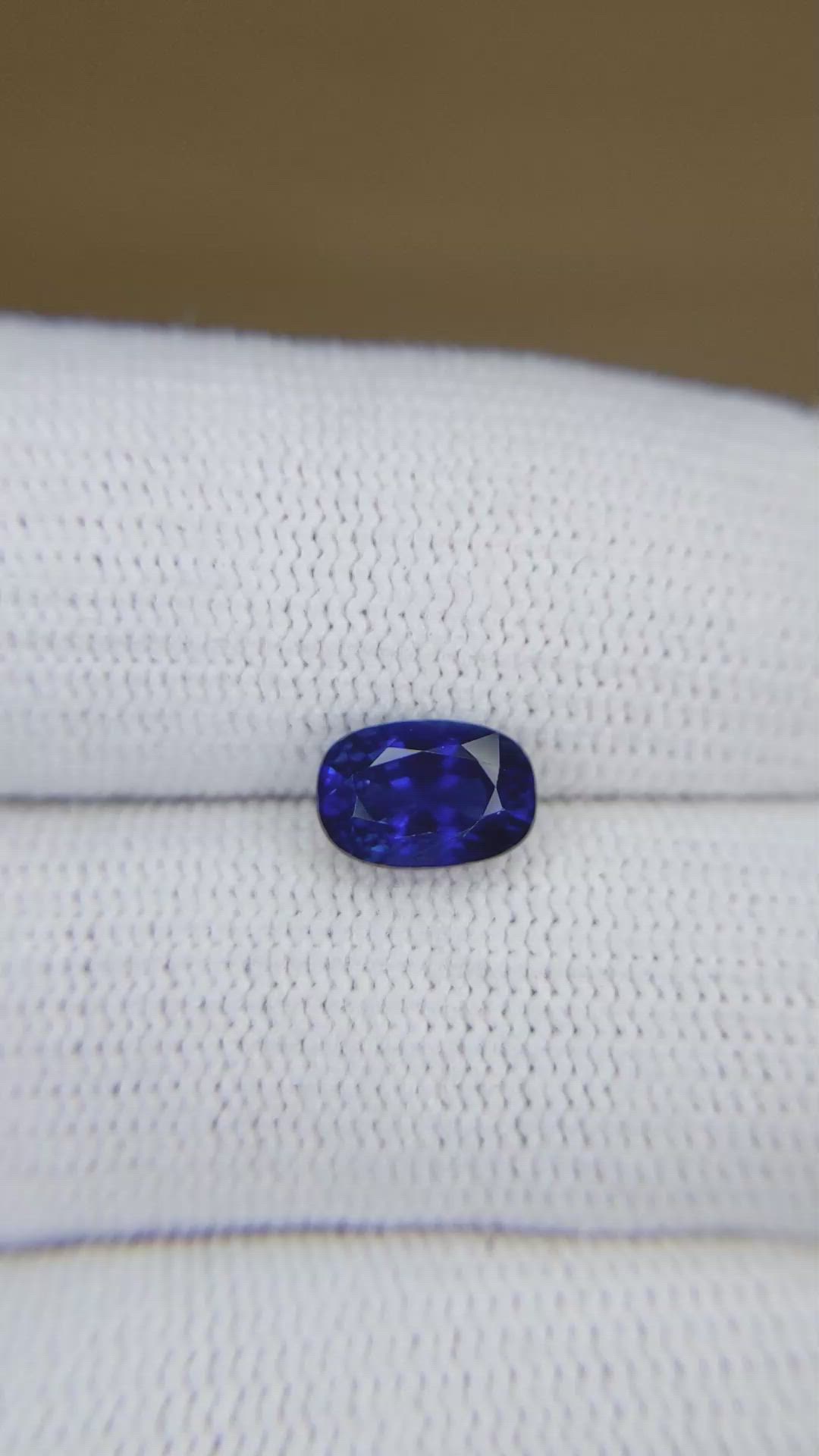 1.90 Ct. Blue Sapphire from Ceylon (Sri Lanka) Size Video