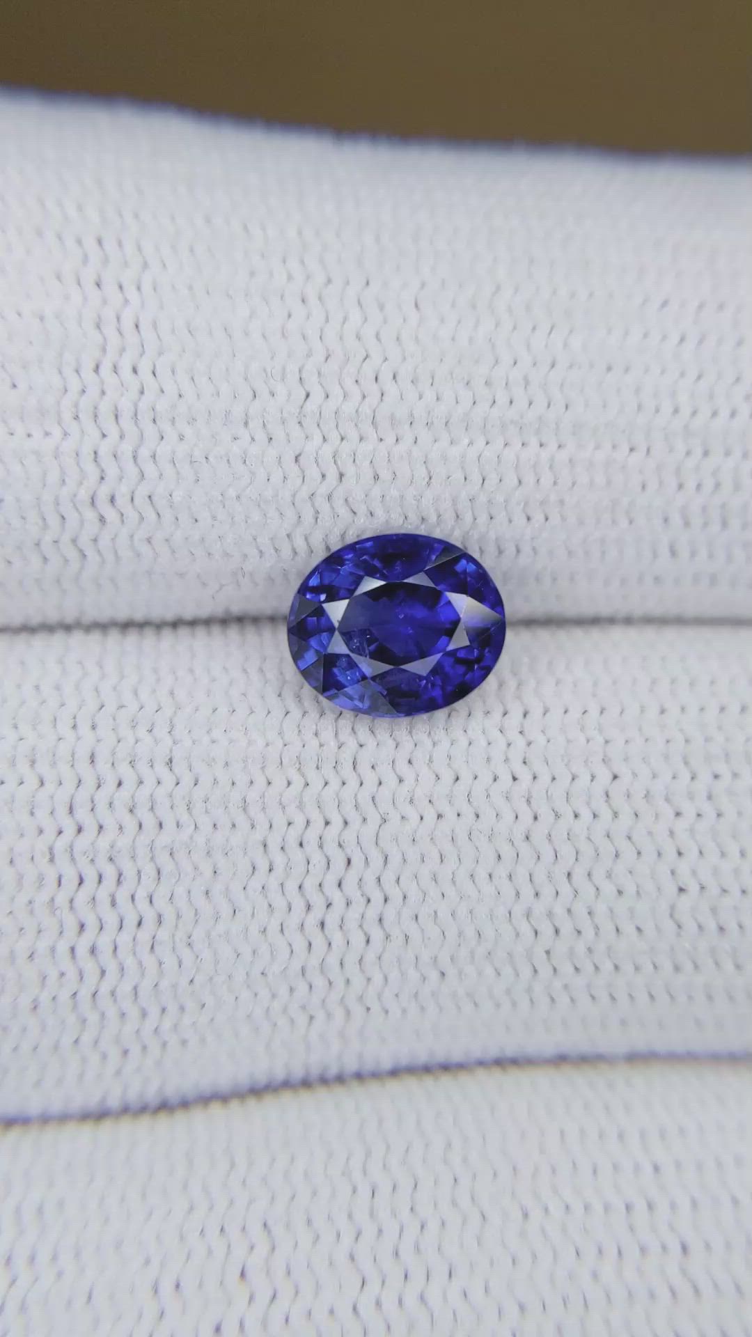 2.07 Ct. Blue Sapphire from Ceylon (Sri Lanka) Size Video