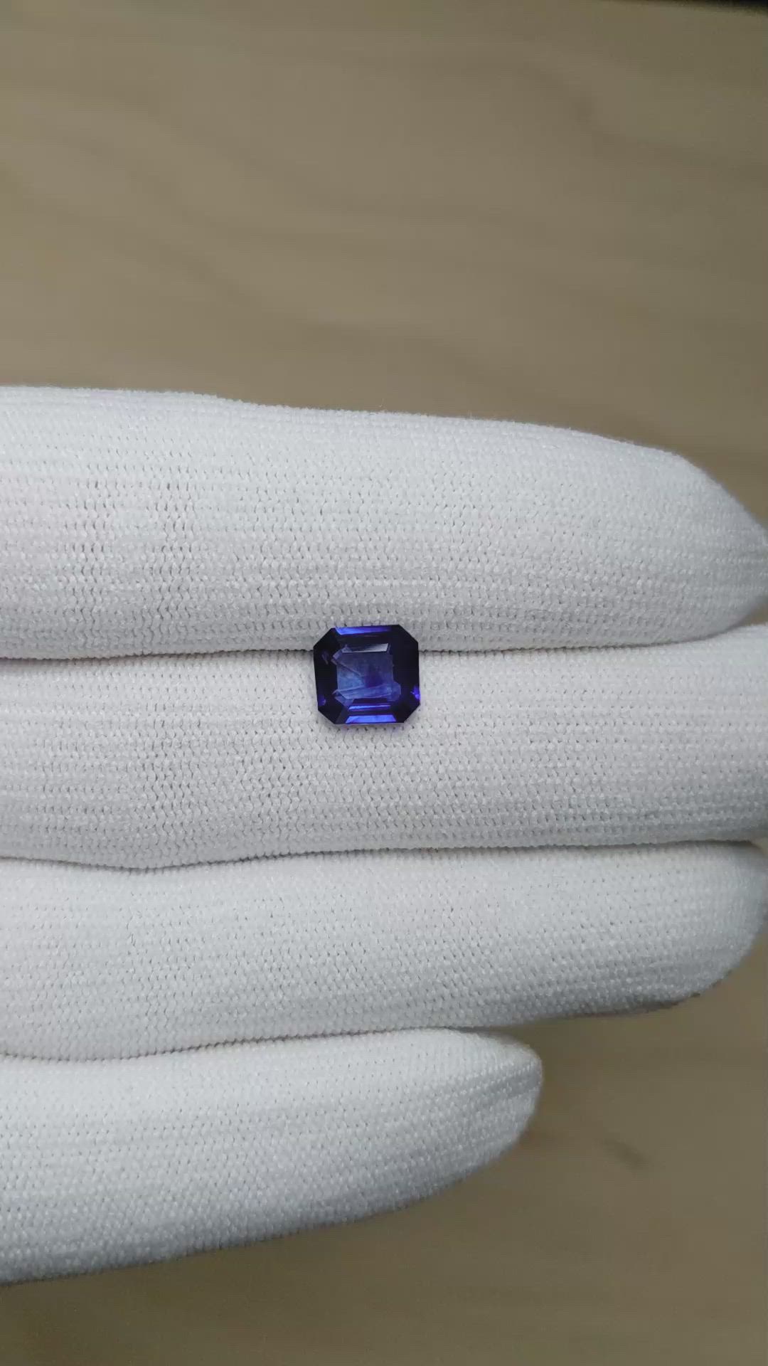 2.10 Ct. Blue Sapphire from Ceylon (Sri Lanka) Size Video