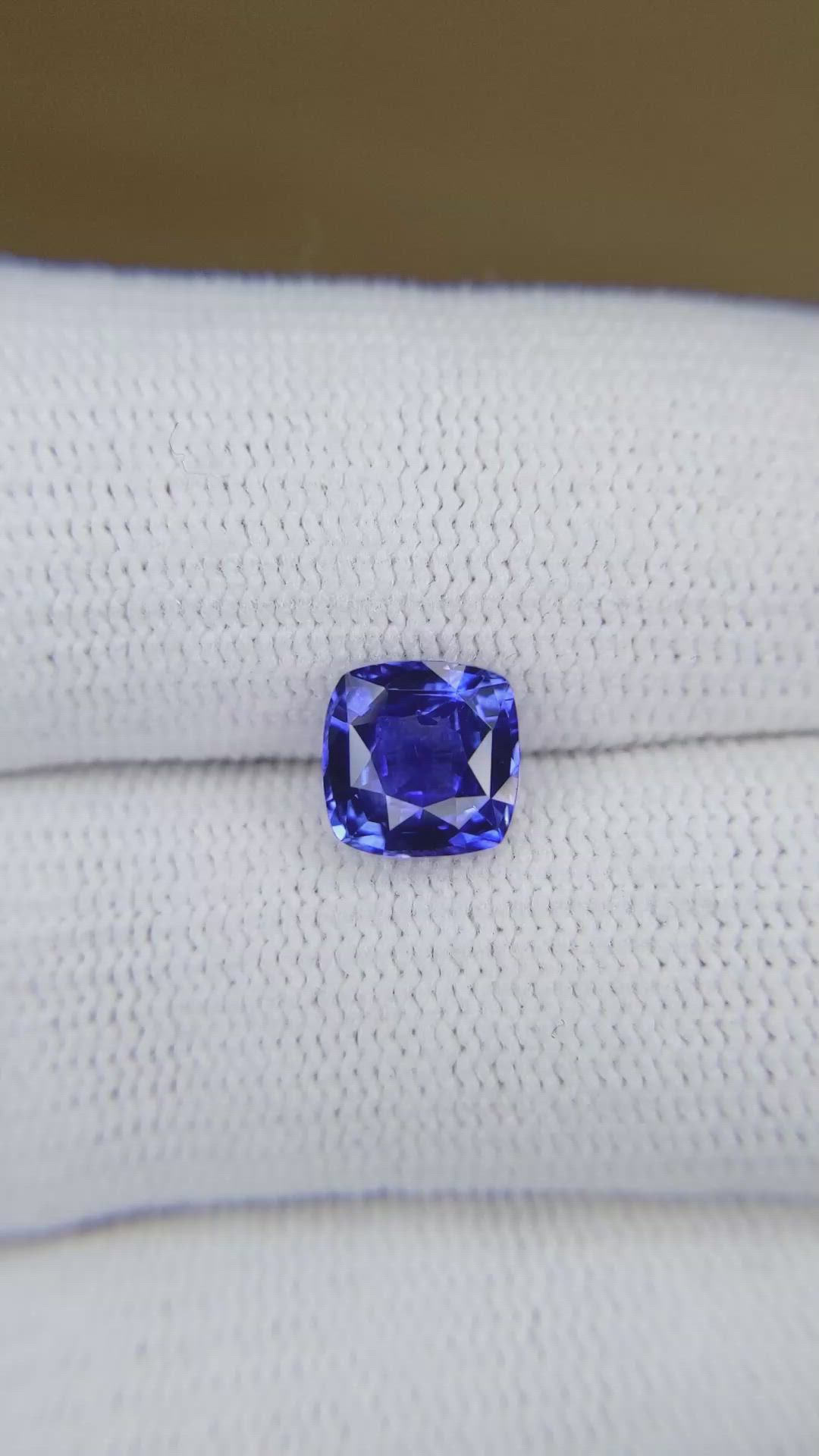 2.07 Ct. Blue Sapphire from Ceylon (Sri Lanka) Size Video