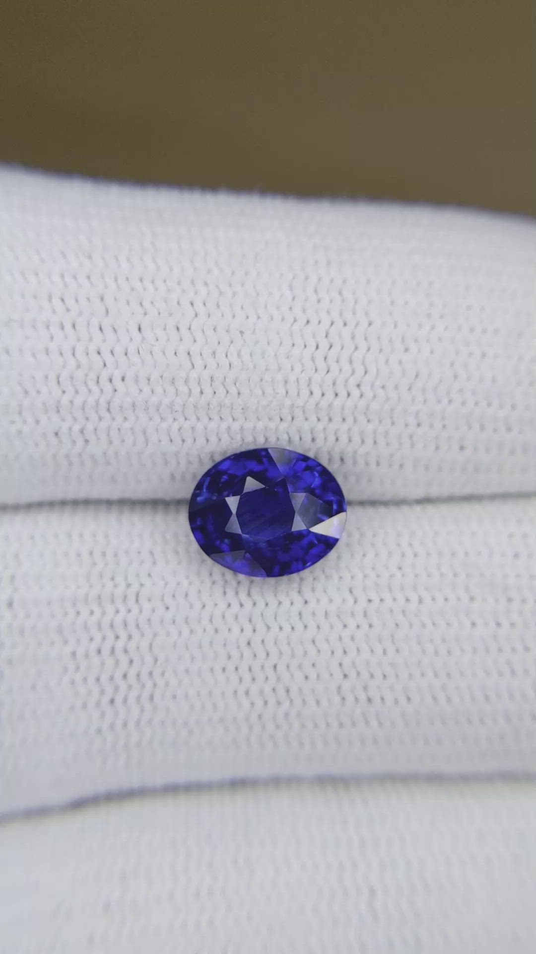 2.49 Ct. Blue Sapphire from Ceylon (Sri Lanka) Size Video