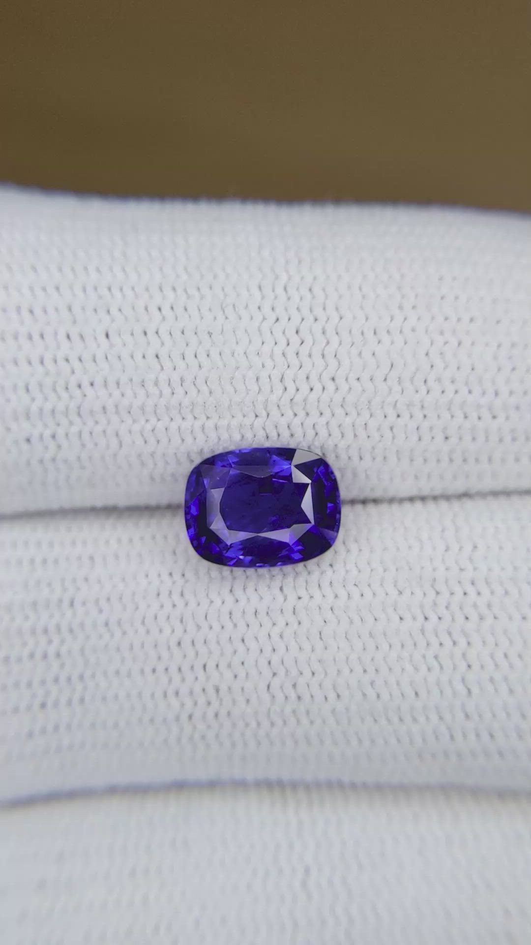 2.50 Ct. Purplish Blue Sapphire from Ceylon (Sri Lanka) Size Video