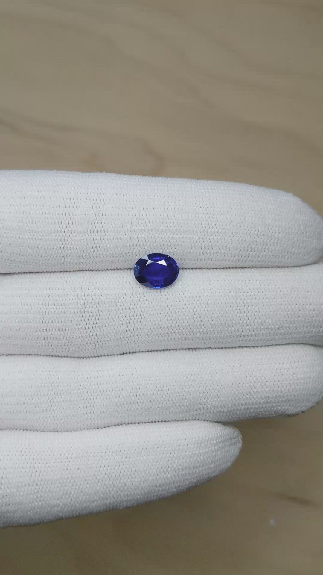 2.20 Ct. Blue Sapphire from Ceylon (Sri Lanka) Size Video
