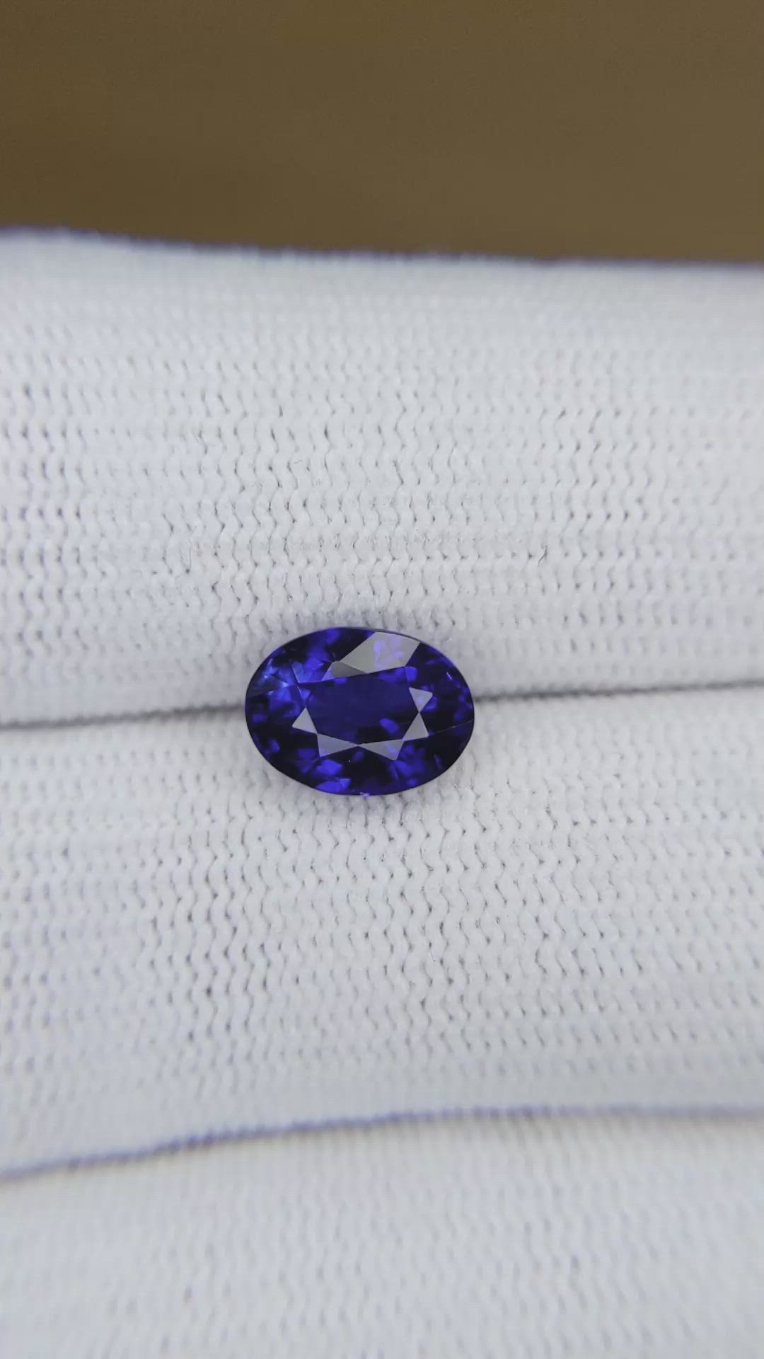 2.54 Ct. Blue Sapphire from Ceylon (Sri Lanka) Size Video