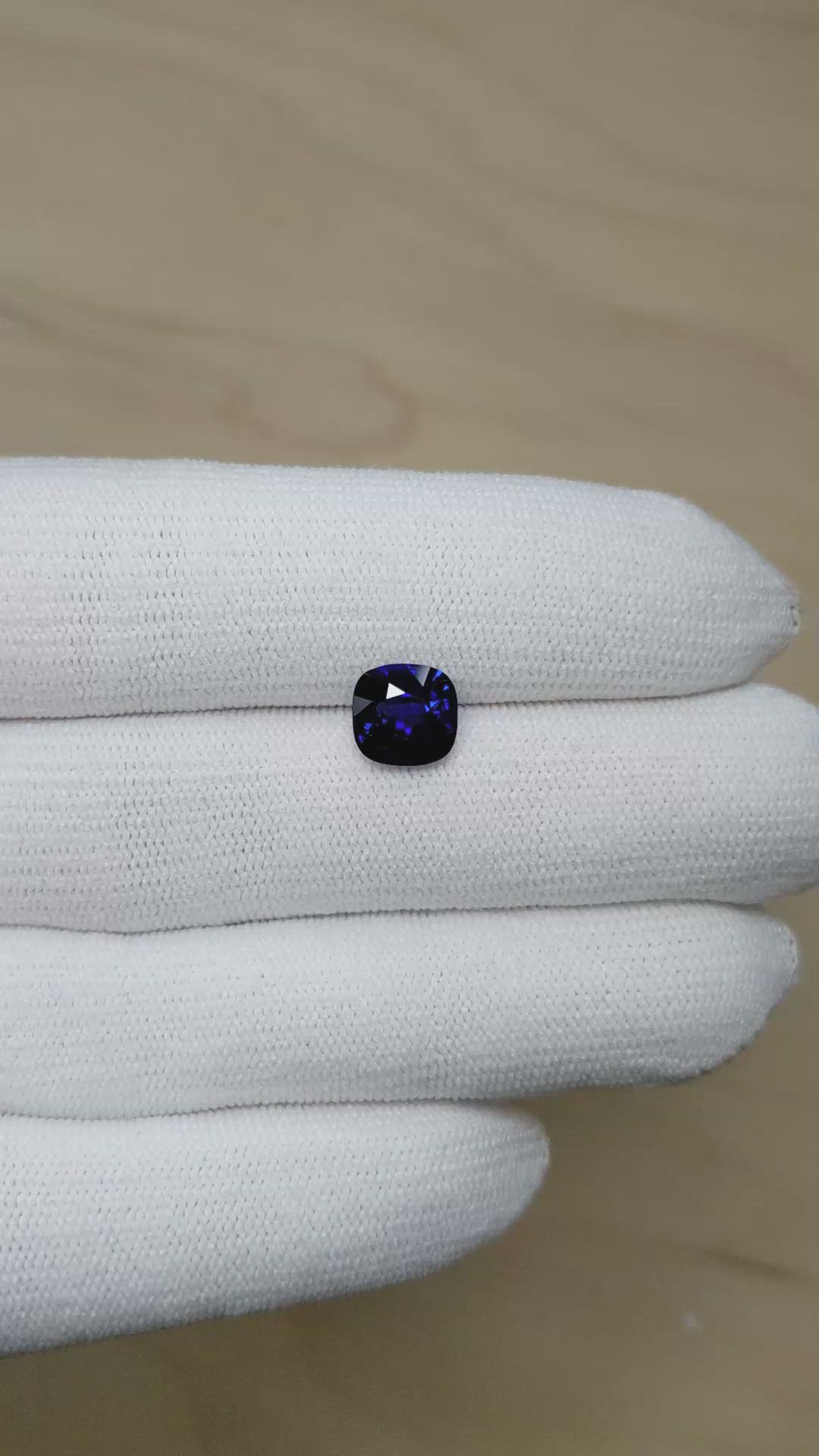 2.52 Ct. Blue Sapphire from Ceylon (Sri Lanka) Size Video