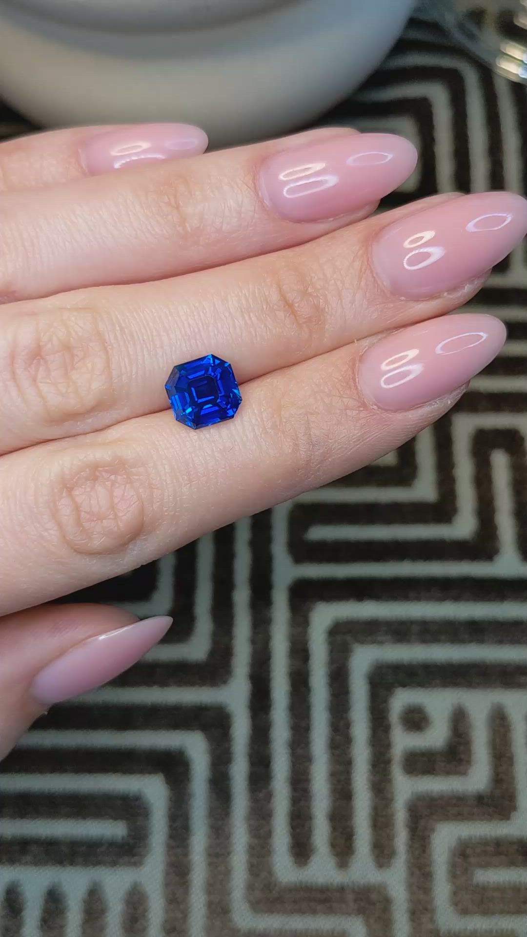 4.00 Ct. Blue Sapphire from Ceylon (Sri Lanka) Size Video