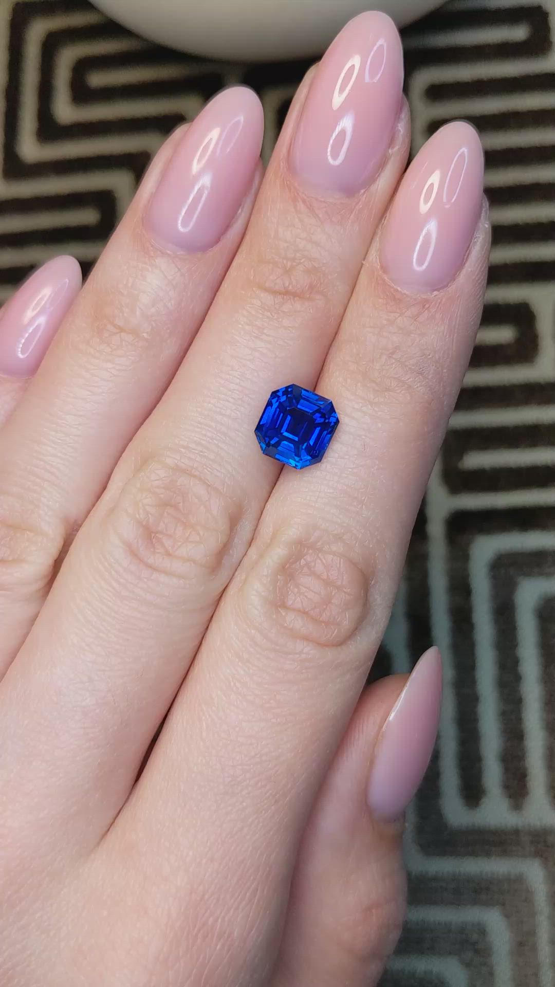 4.00 Ct. Blue Sapphire from Ceylon (Sri Lanka) Size Video