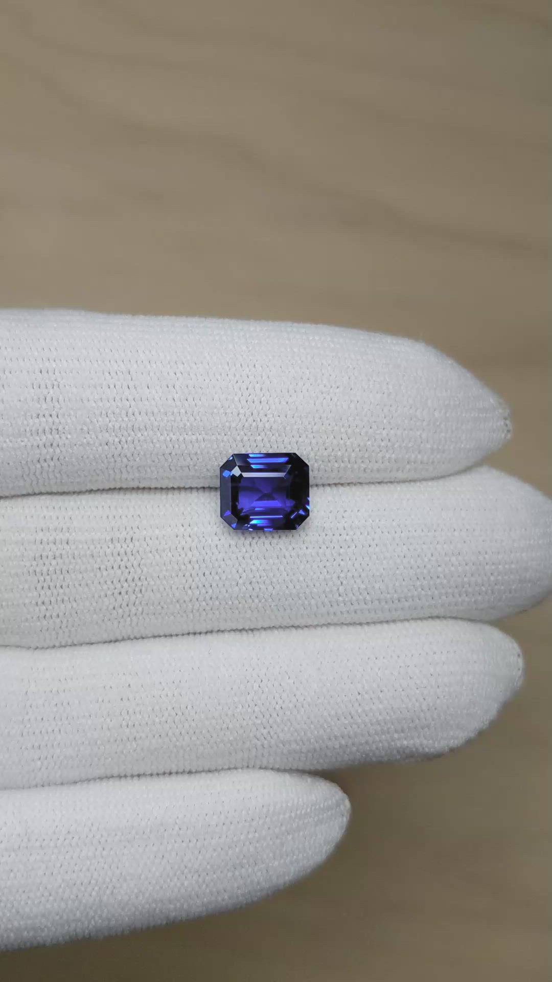 4.69 Ct. Purplish Blue Sapphire from Ceylon (Sri Lanka) Size Video