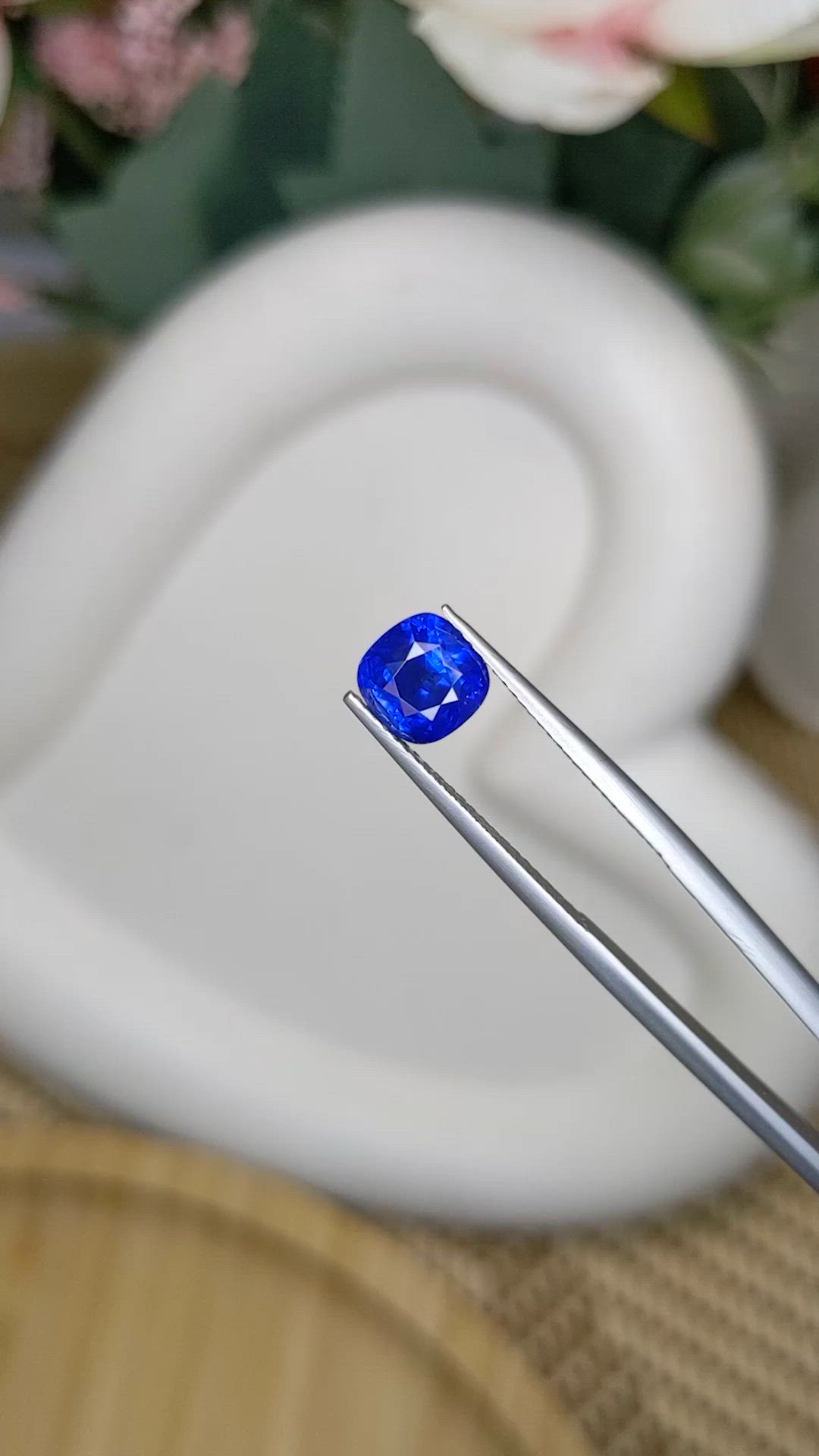 2.25 Ct. Blue Sapphire from Ceylon (Sri Lanka) Size Video