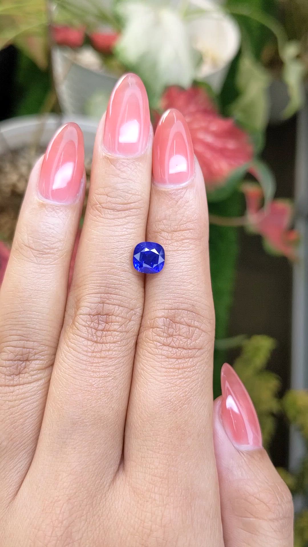 2.25 Ct. Blue Sapphire from Ceylon (Sri Lanka) Size Video
