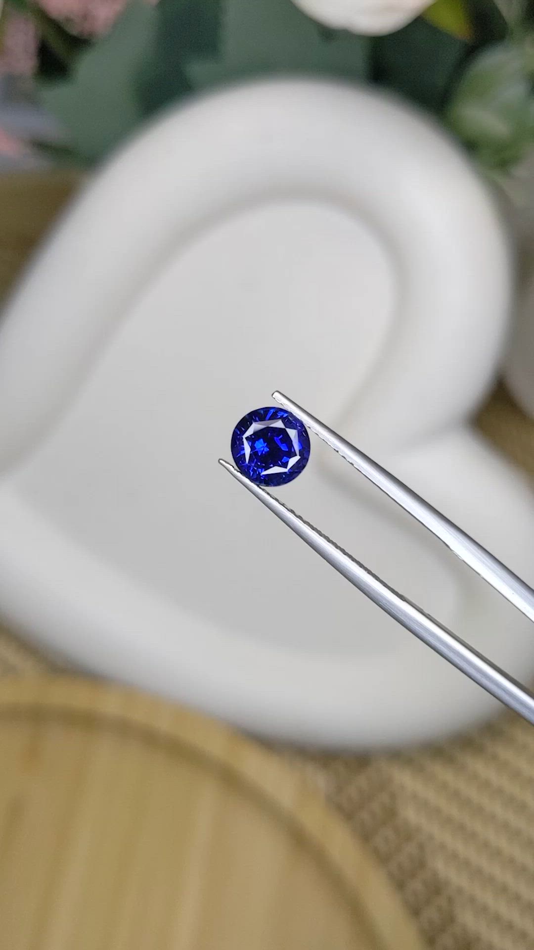 2.00 Ct. Blue Sapphire from Ceylon (Sri Lanka) Size Video