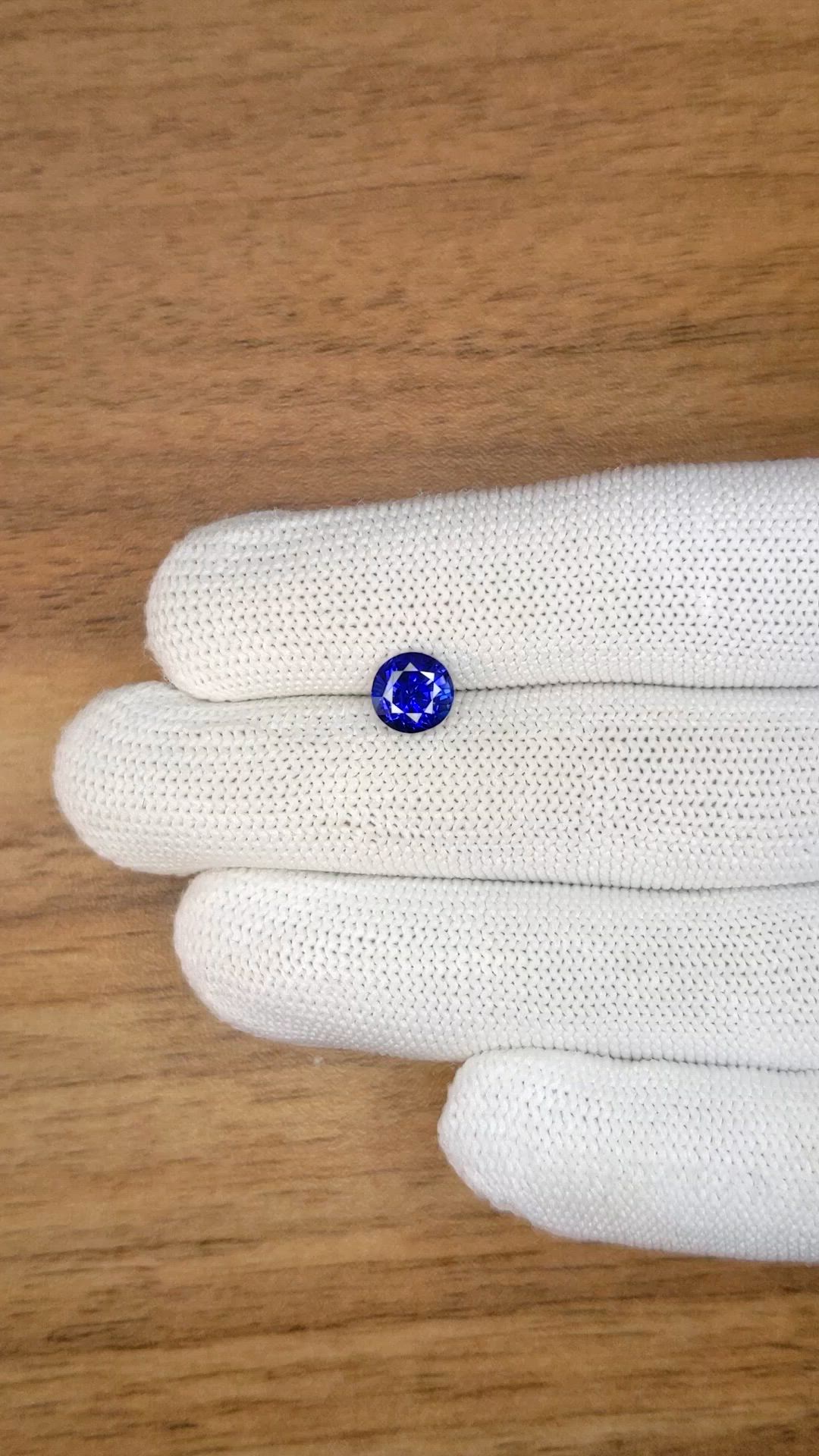 2.00 Ct. Blue Sapphire from Ceylon (Sri Lanka) Size Video