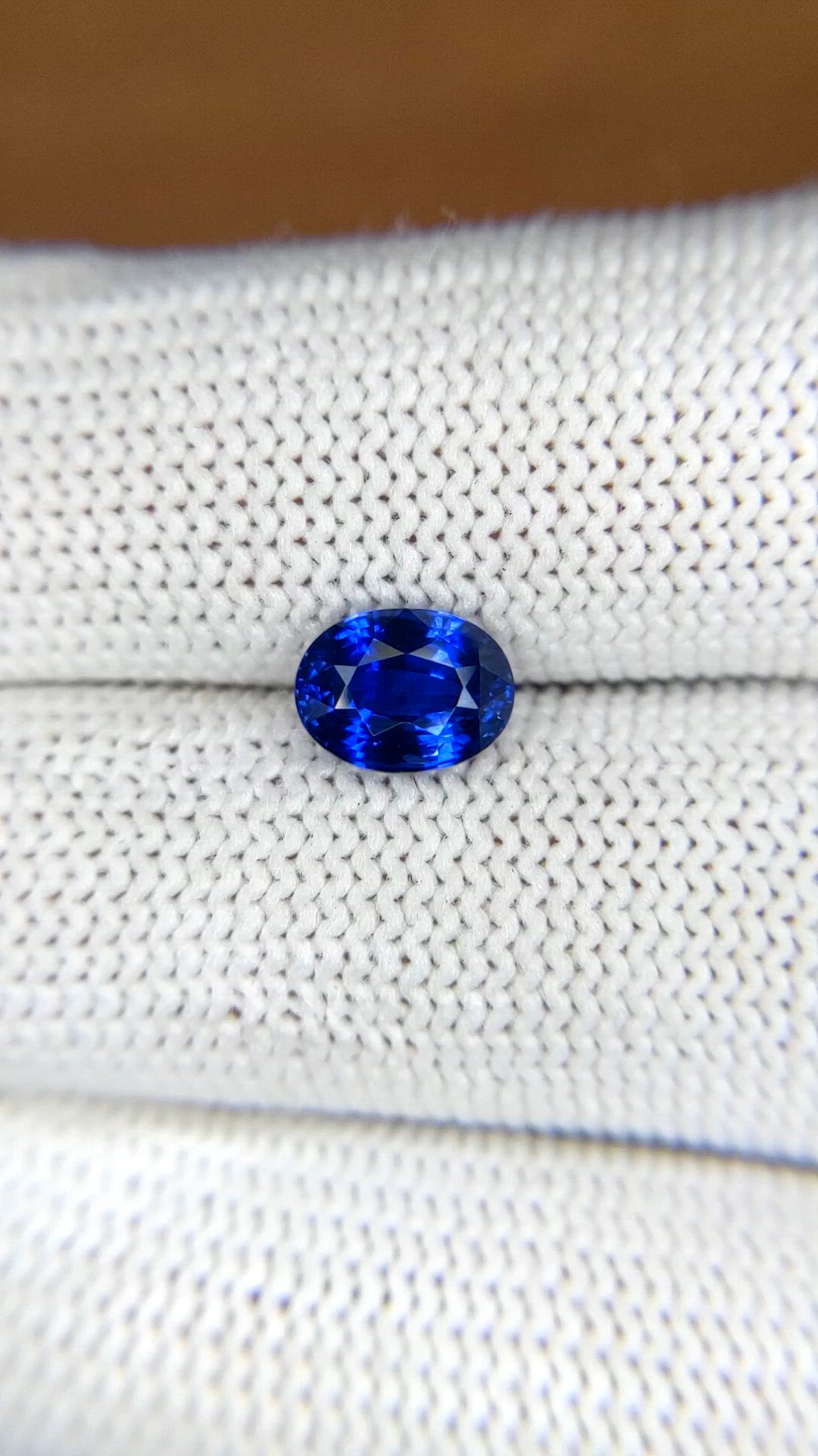 1.63 Ct. Blue Sapphire from Ceylon (Sri Lanka) Size Video