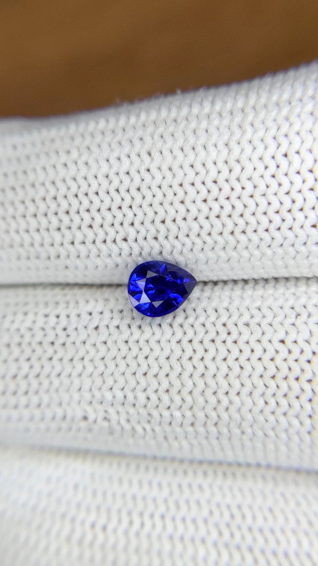 1.03 Ct. Blue Sapphire from Ceylon (Sri Lanka) Size Video