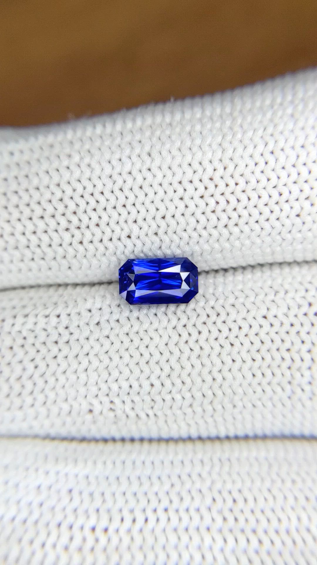 1.31 Ct. Blue Sapphire from Ceylon (Sri Lanka) Size Video