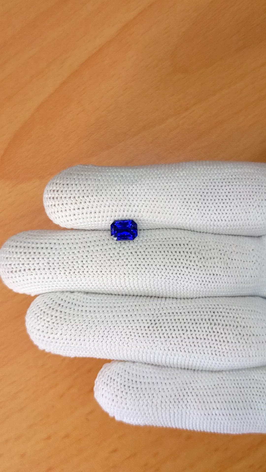 1.09 Ct. Blue Sapphire from Ceylon (Sri Lanka) Size Video