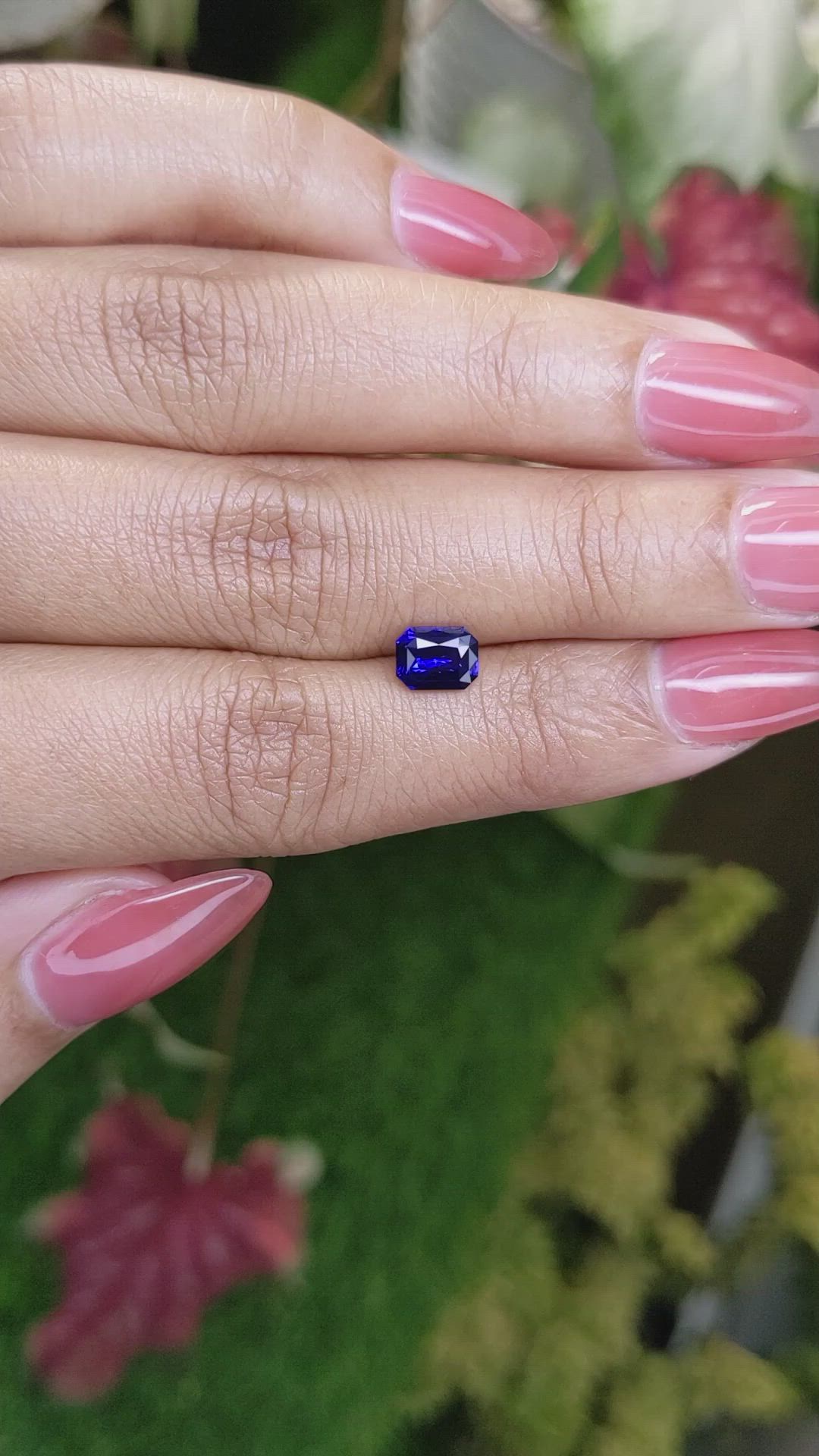 1.09 Ct. Blue Sapphire from Ceylon (Sri Lanka) Size Video