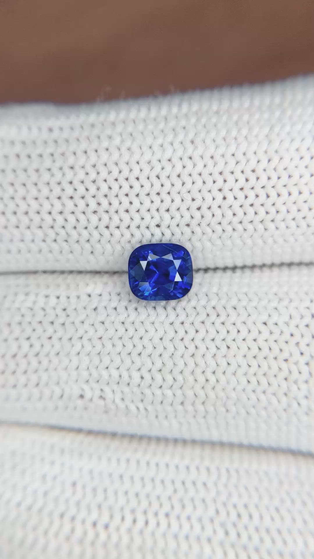 1.19 Ct. Blue Sapphire from Ceylon (Sri Lanka) Size Video