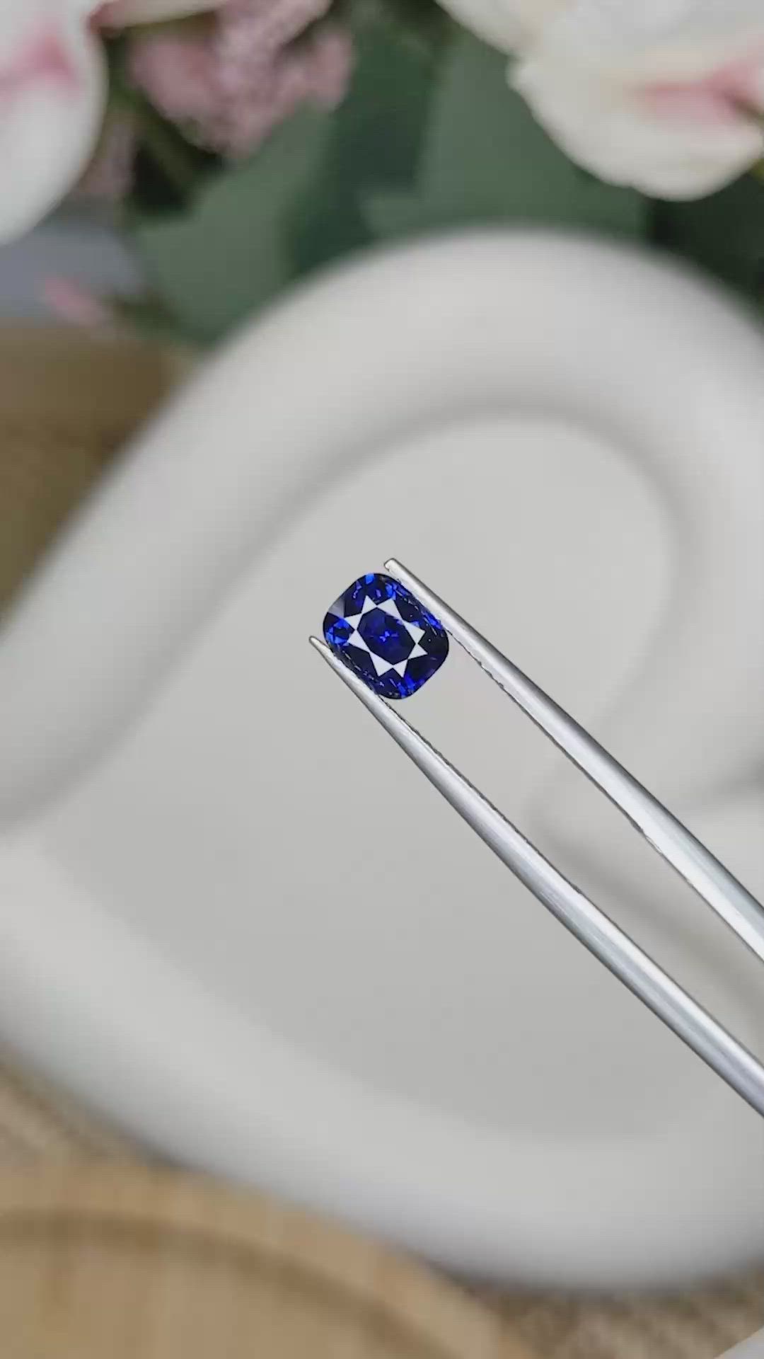 1.05 Ct. Blue Sapphire from Ceylon (Sri Lanka) Size Video