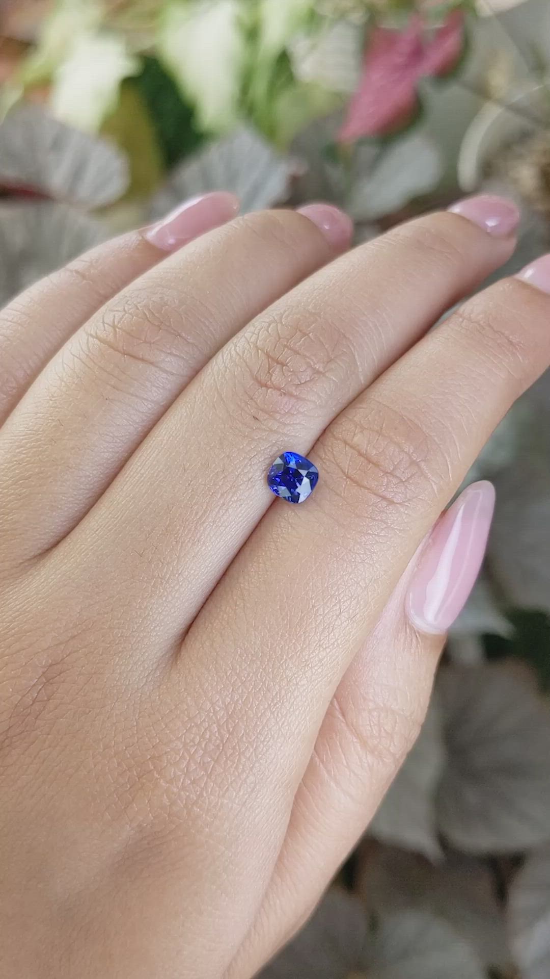 1.03 Ct. Blue Sapphire from Ceylon (Sri Lanka) Size Video