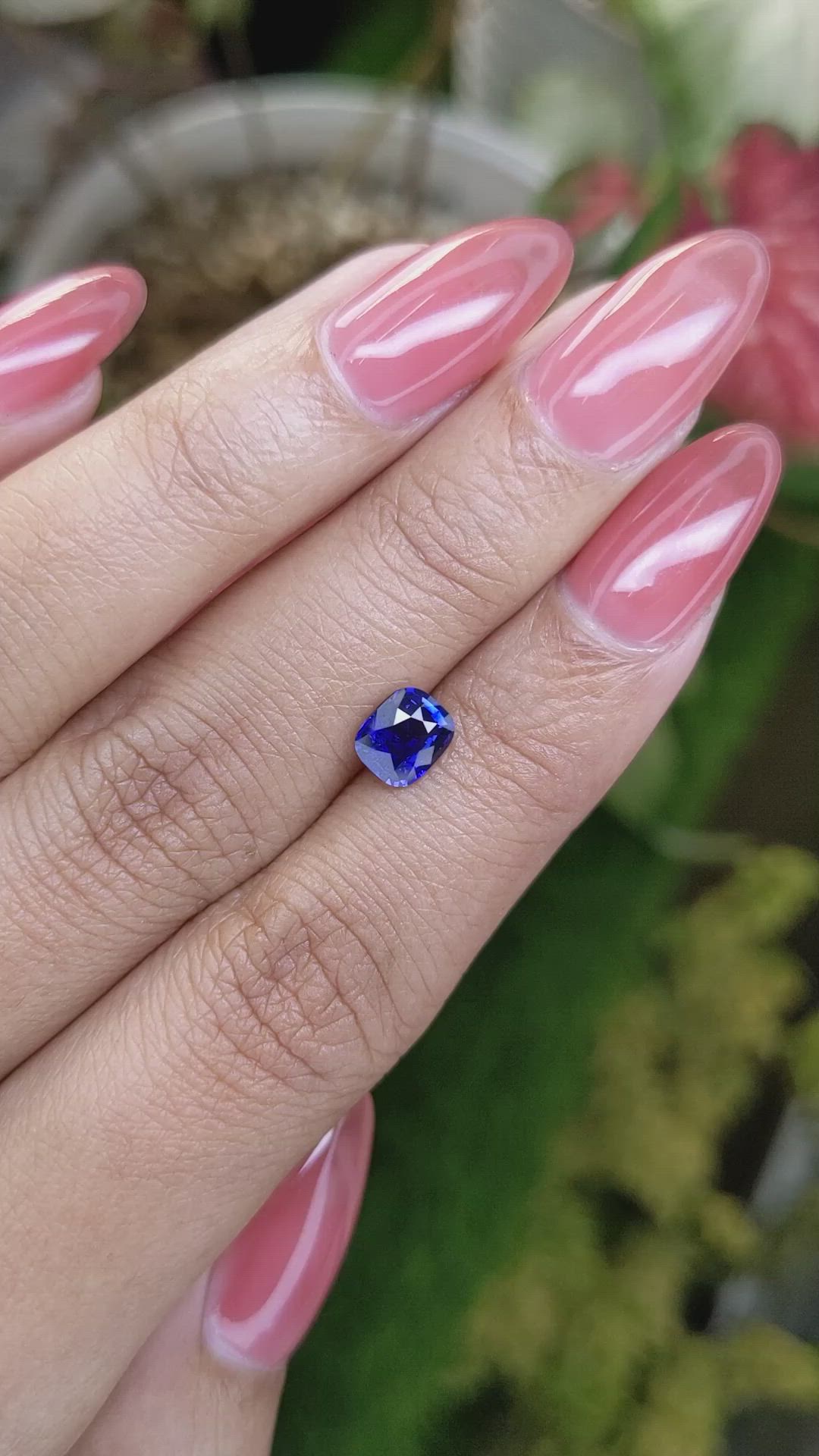 1.05 Ct. Blue Sapphire from Ceylon (Sri Lanka) Size Video