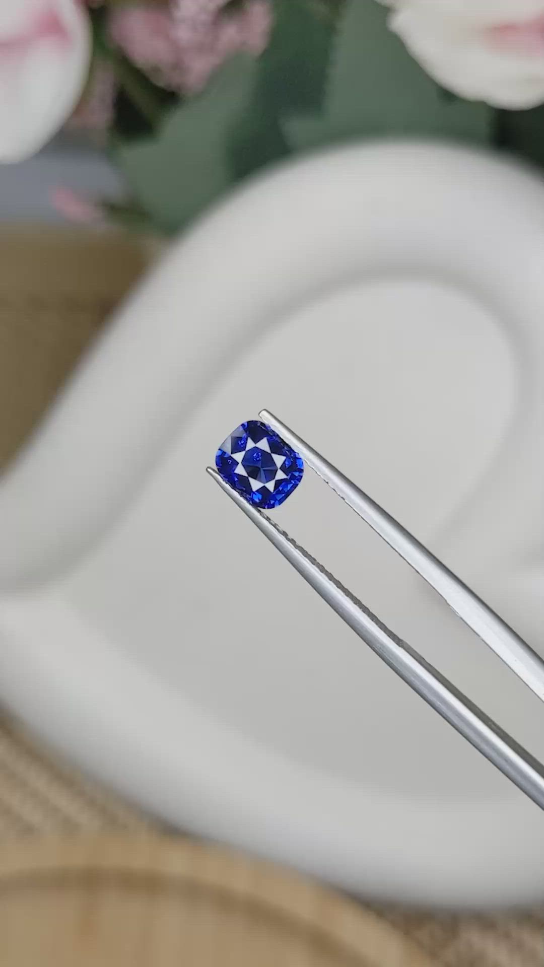 1.05 Ct. Blue Sapphire from Ceylon (Sri Lanka) Size Video