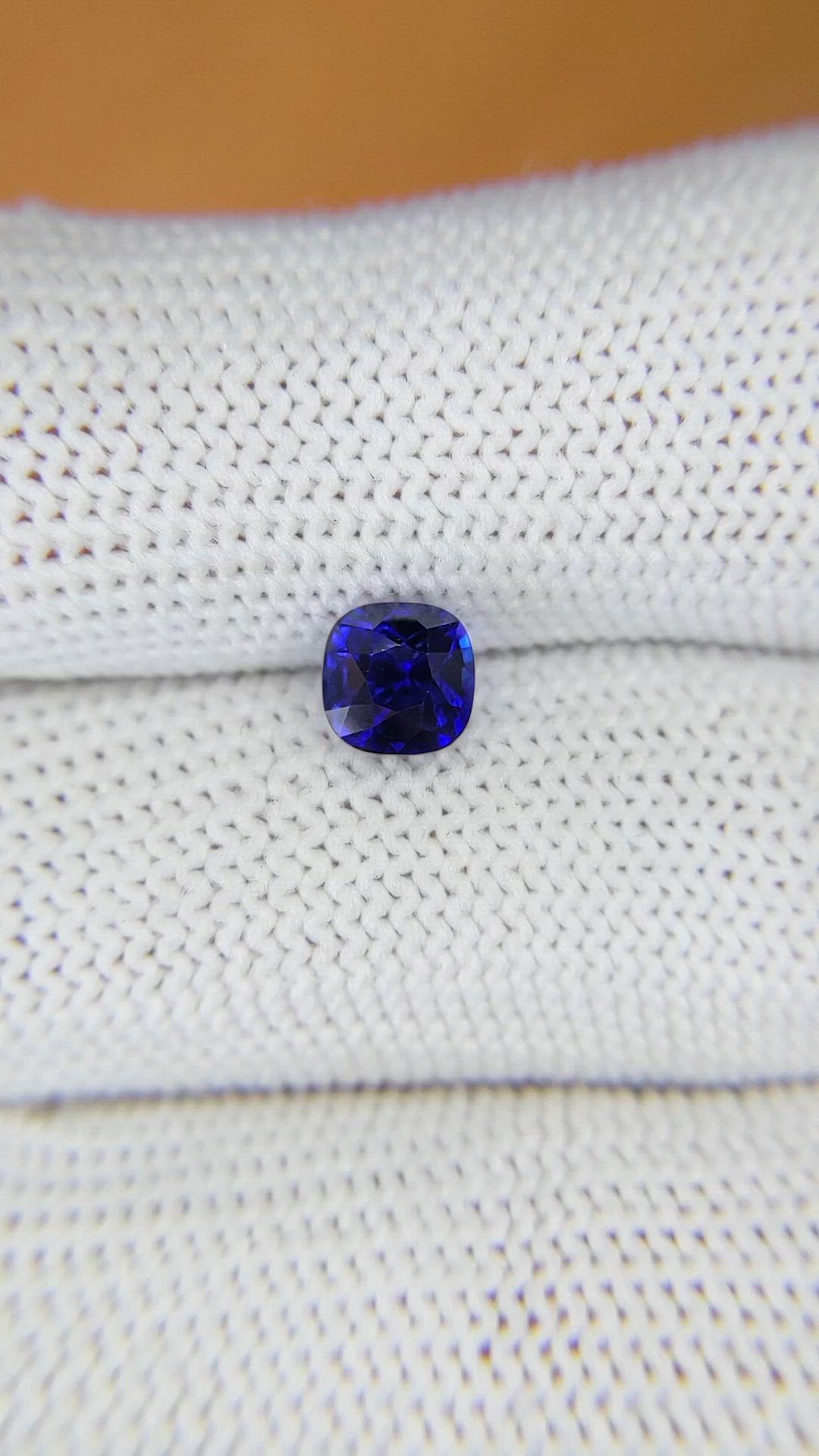 1.12 Ct. Blue Sapphire from Ceylon (Sri Lanka) Size Video