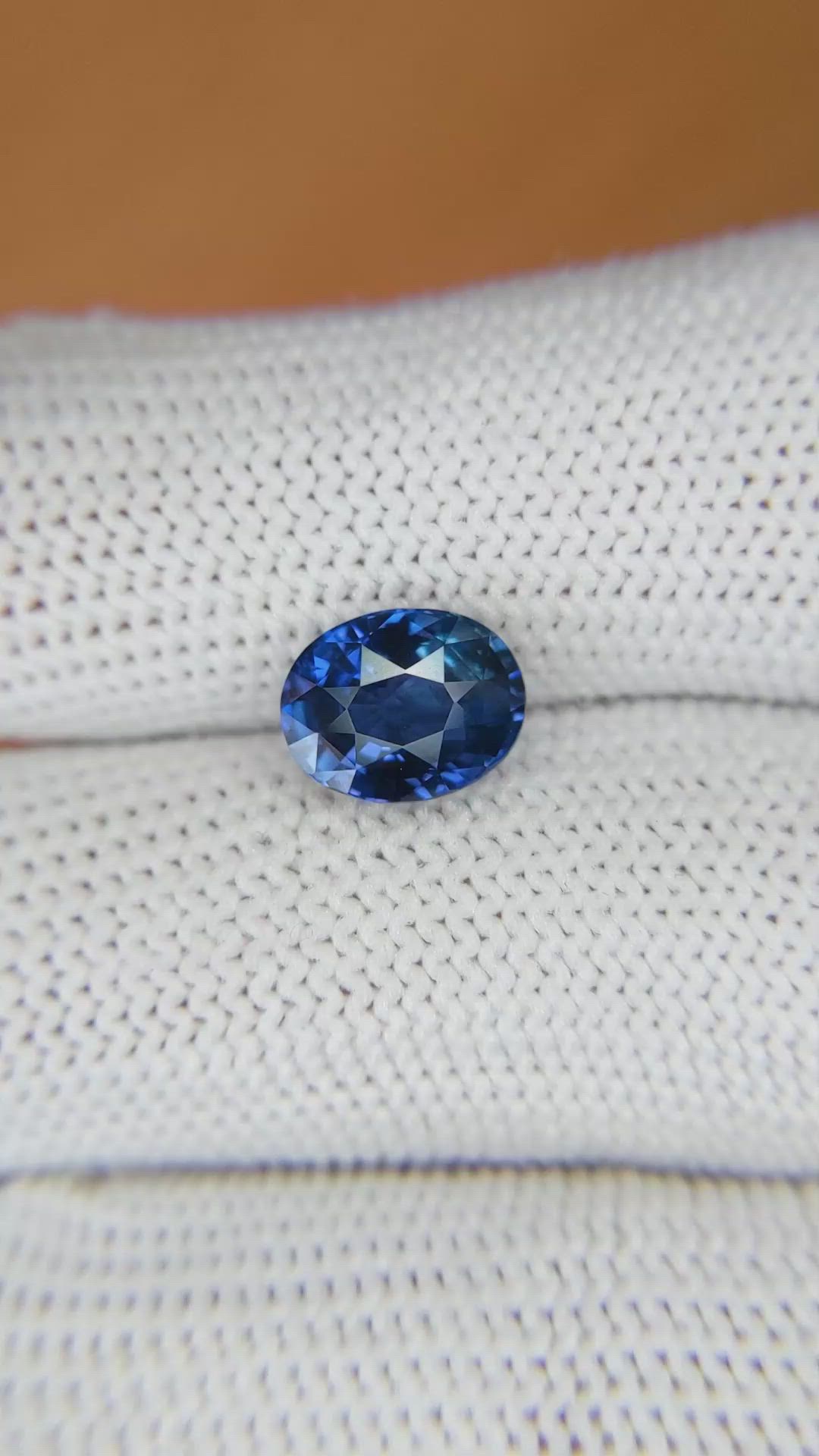 2.46 Ct. Blue Sapphire from Ceylon (Sri Lanka) Size Video