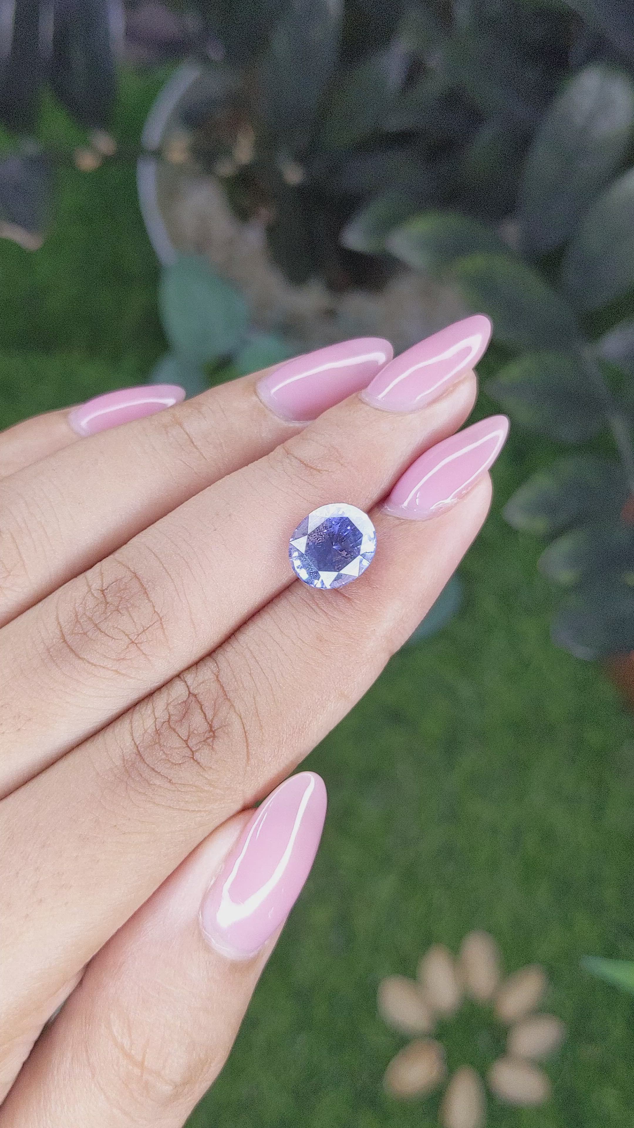 4.05 Ct. Violet Sapphire from Ceylon (Sri Lanka) Size Video