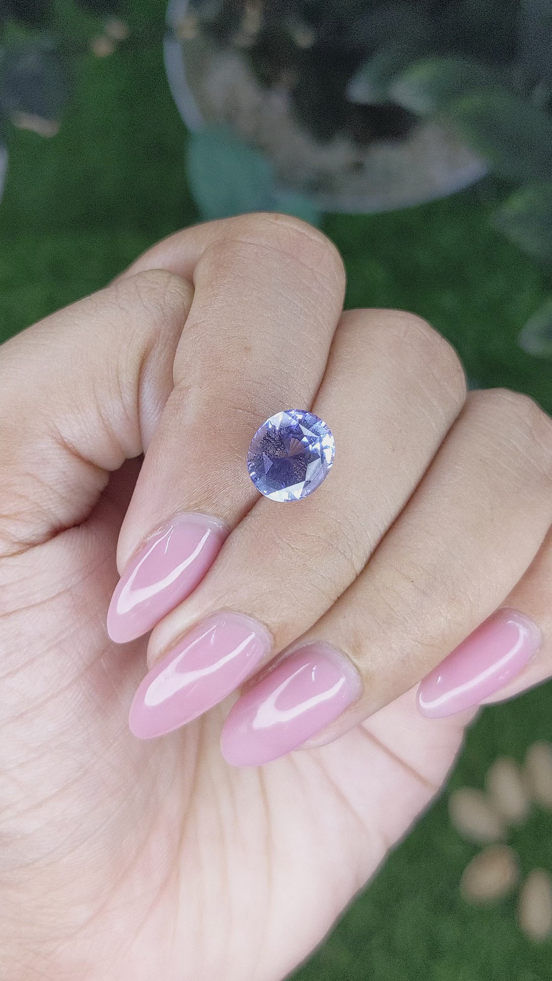 4.05 Ct. Violet Sapphire from Ceylon (Sri Lanka) Size Video