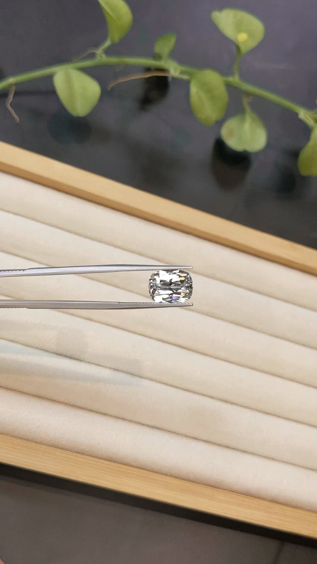 7.42 Ct. White Sapphire from Ceylon (Sri Lanka) Size Video