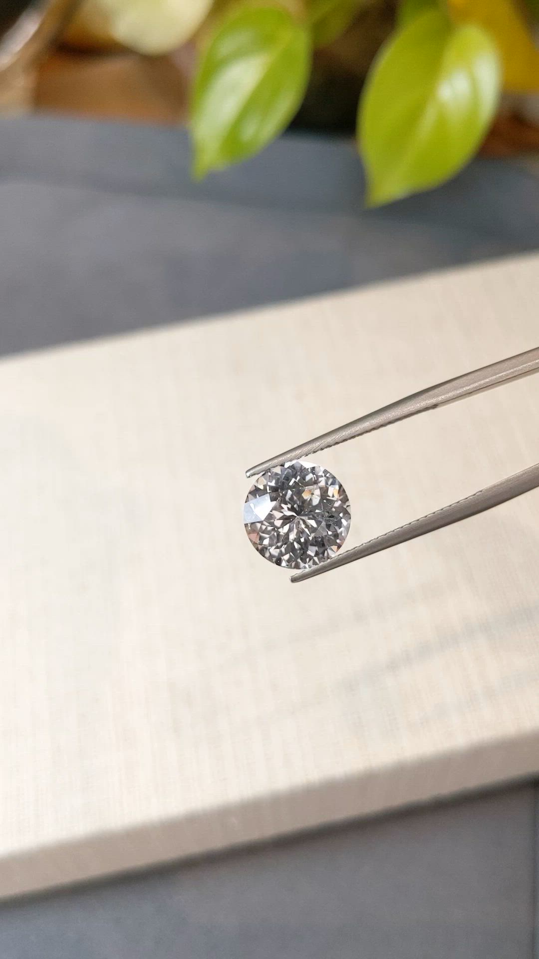 5.66 Ct. White Sapphire from Ceylon (Sri Lanka) Size Video