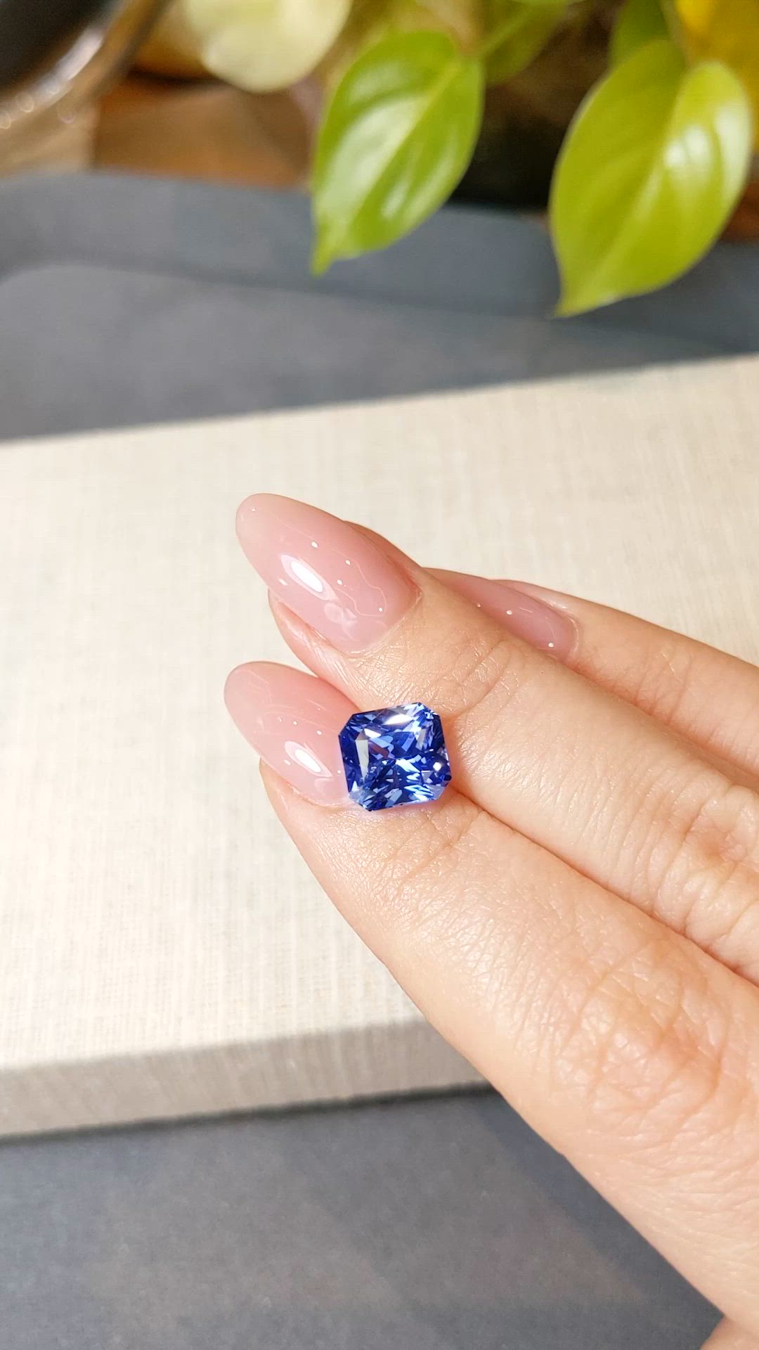4.06 Ct. Blue Sapphire from Ceylon (Sri Lanka) Size Video