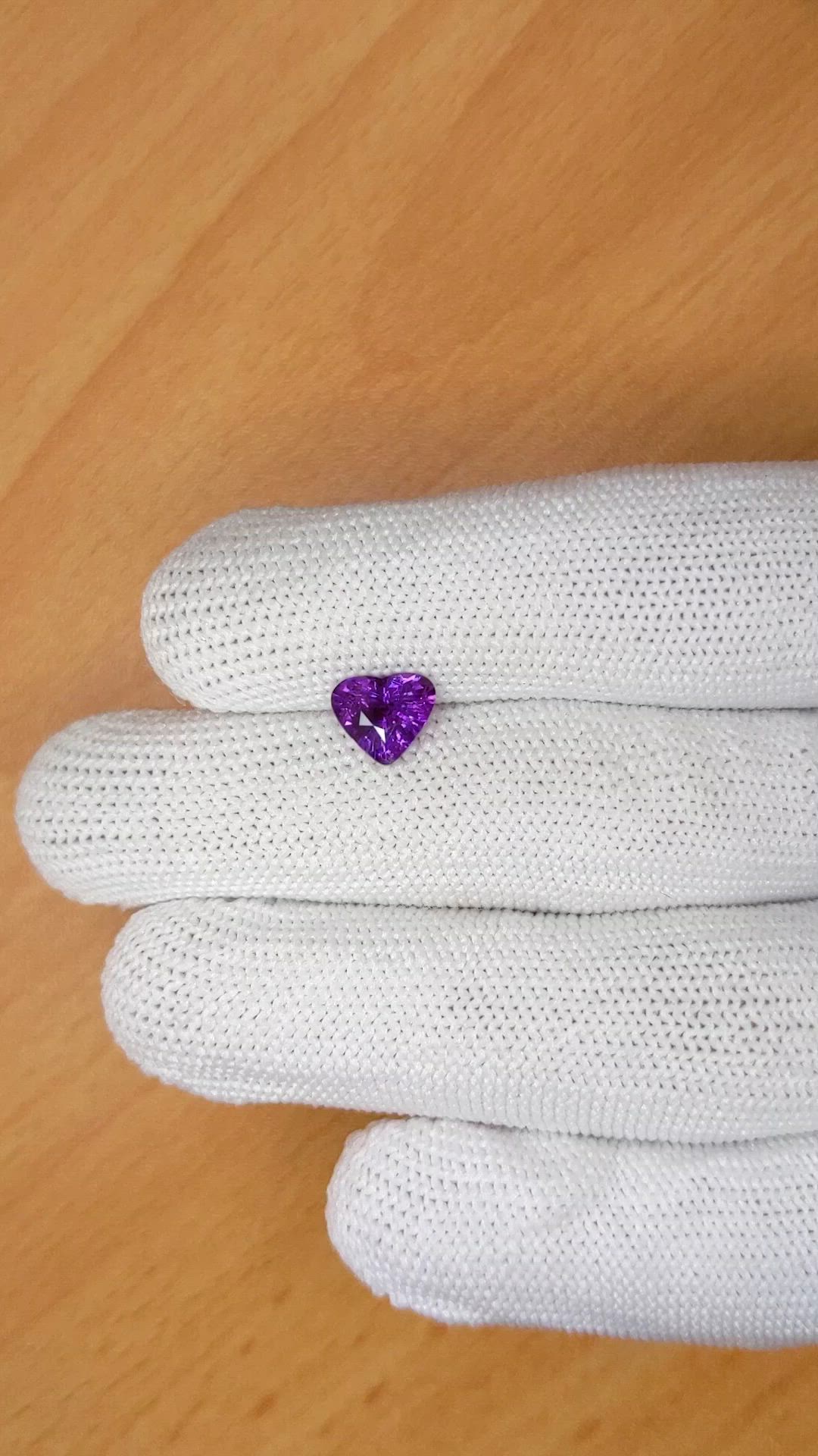 1.54 Ct. Pinkish Purple Sapphire from Ceylon (Sri Lanka) Size Video