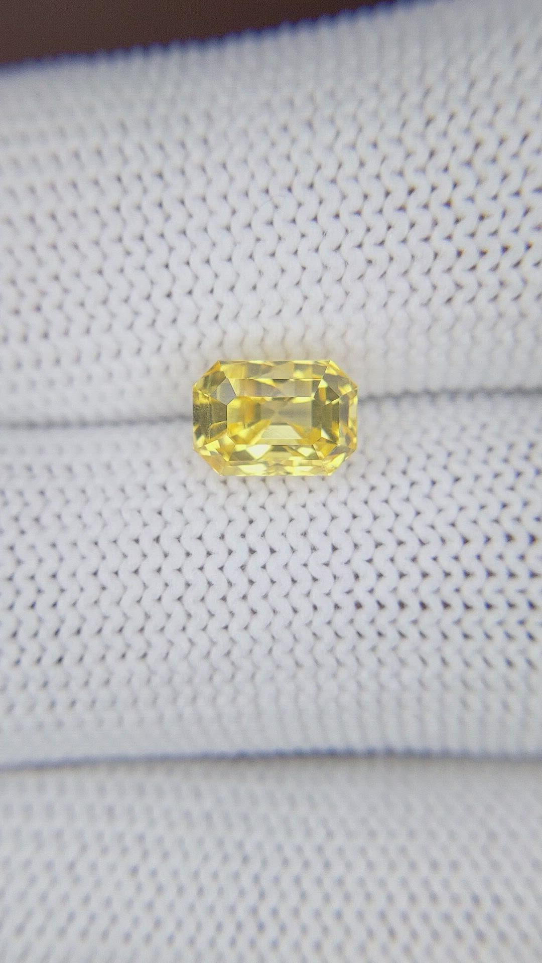 2.19 Ct. Yellow Sapphire from Ceylon (Sri Lanka) Size Video