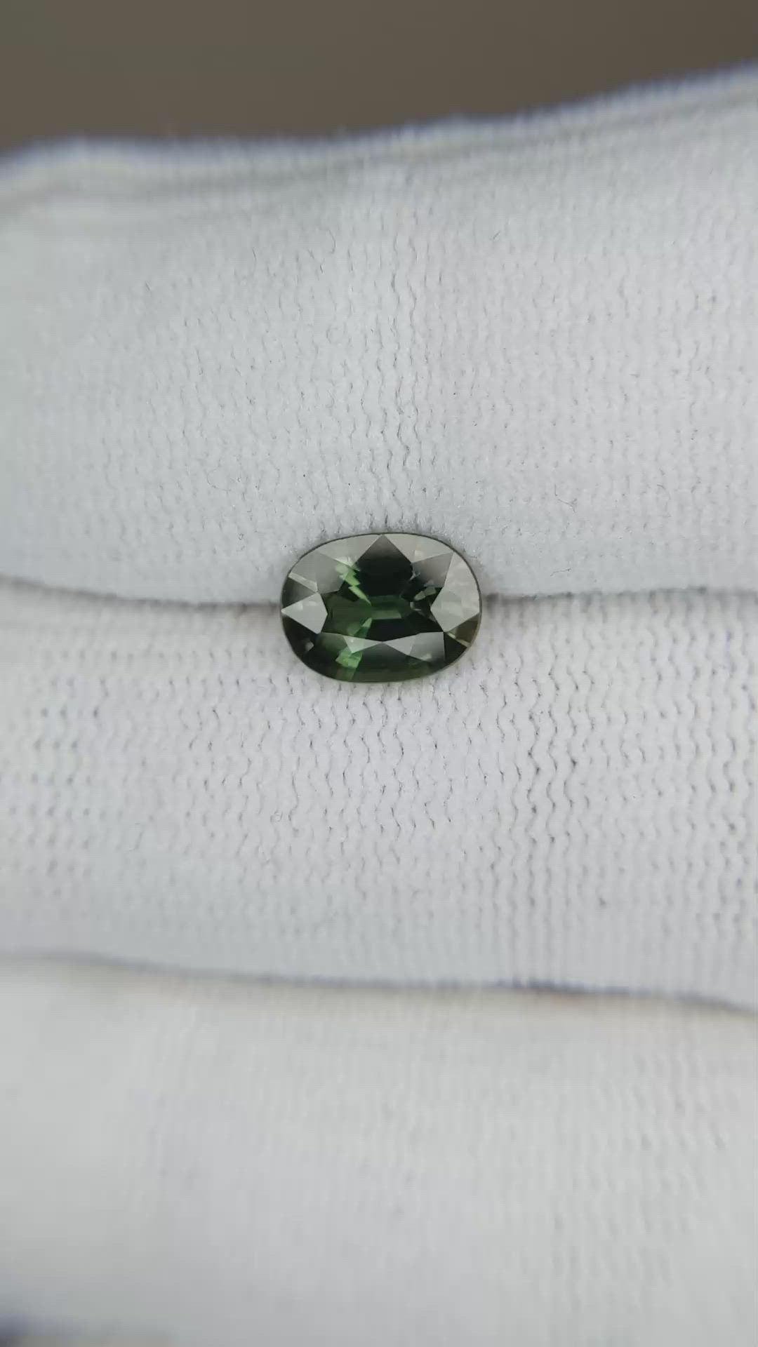 1.40 Ct. Yellowish Green Sapphire from Ceylon (Sri Lanka) Size Video