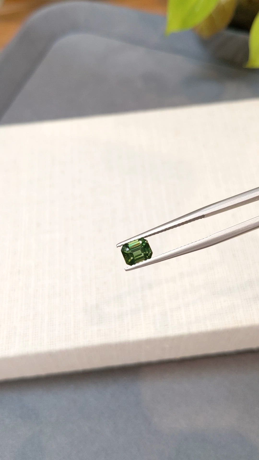 1.05 Ct. Green Sapphire from Ceylon (Sri Lanka) Size Video