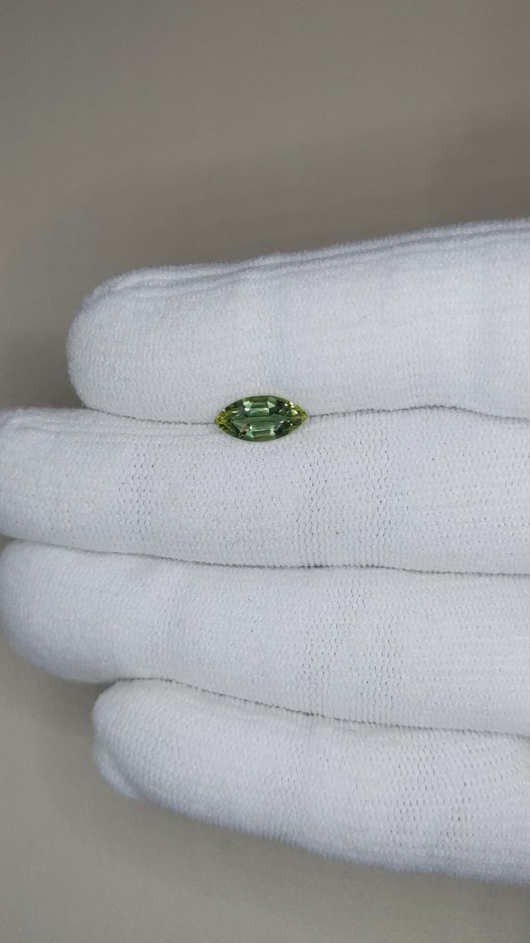 1.20 Ct. Yellowish Green Sapphire from Ceylon (Sri Lanka) Size Video