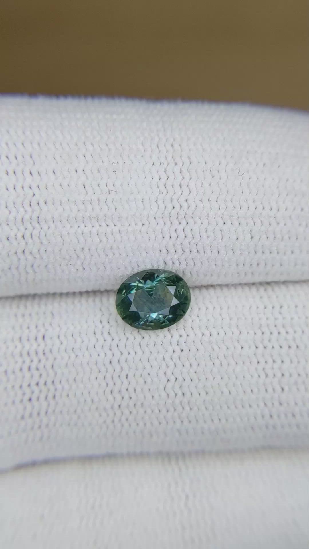 0.99 Ct. Bluish Green Sapphire from Montana Size Video