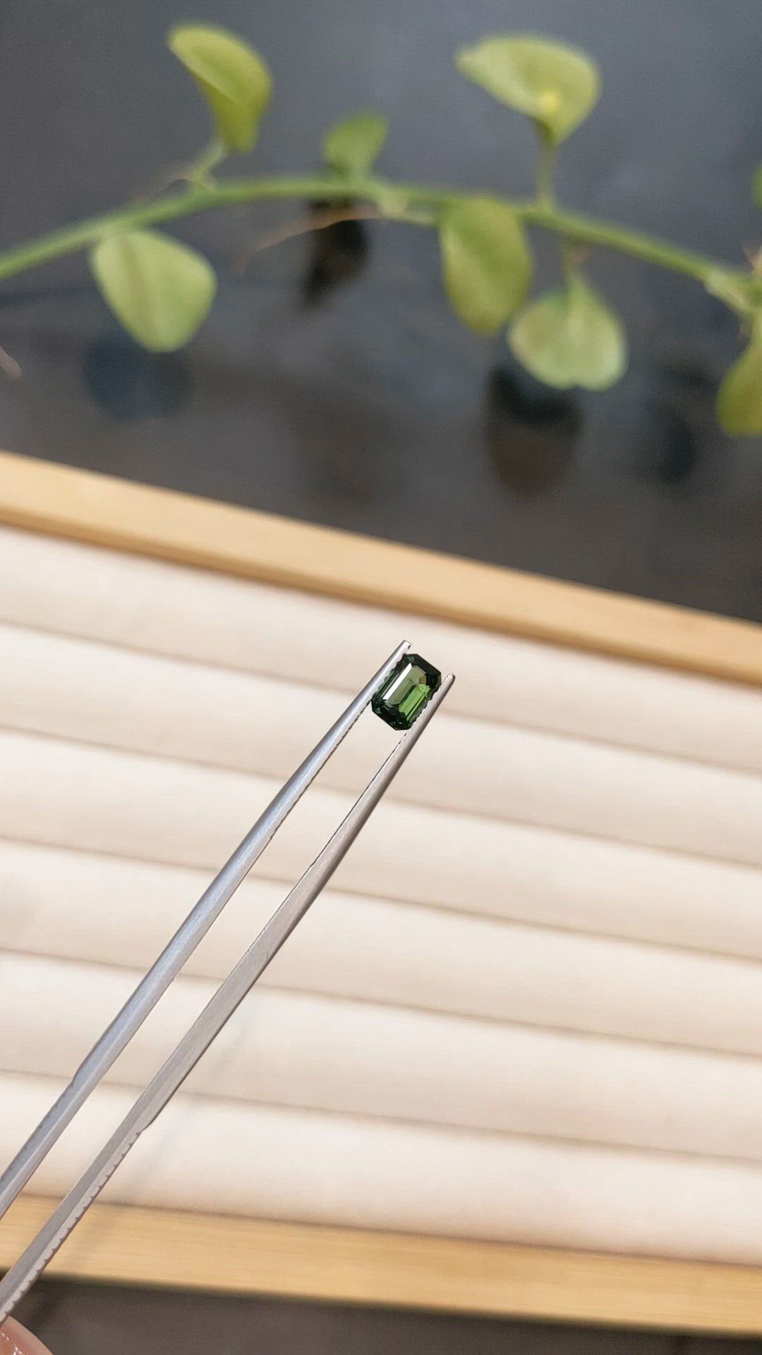 0.91 Ct. Green Sapphire from Ceylon (Sri Lanka) Size Video