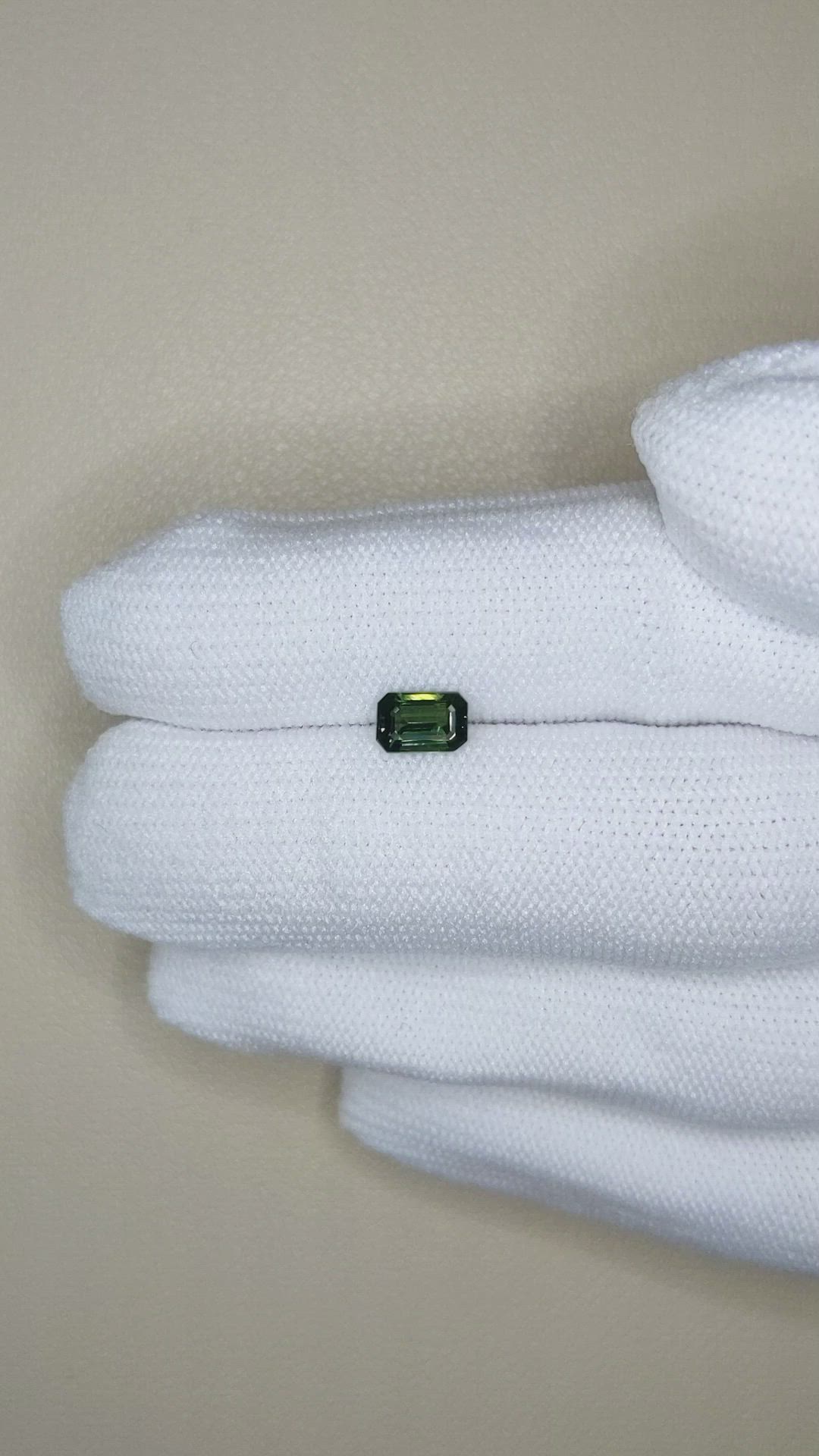 0.91 Ct. Green Sapphire from Ceylon (Sri Lanka) Size Video