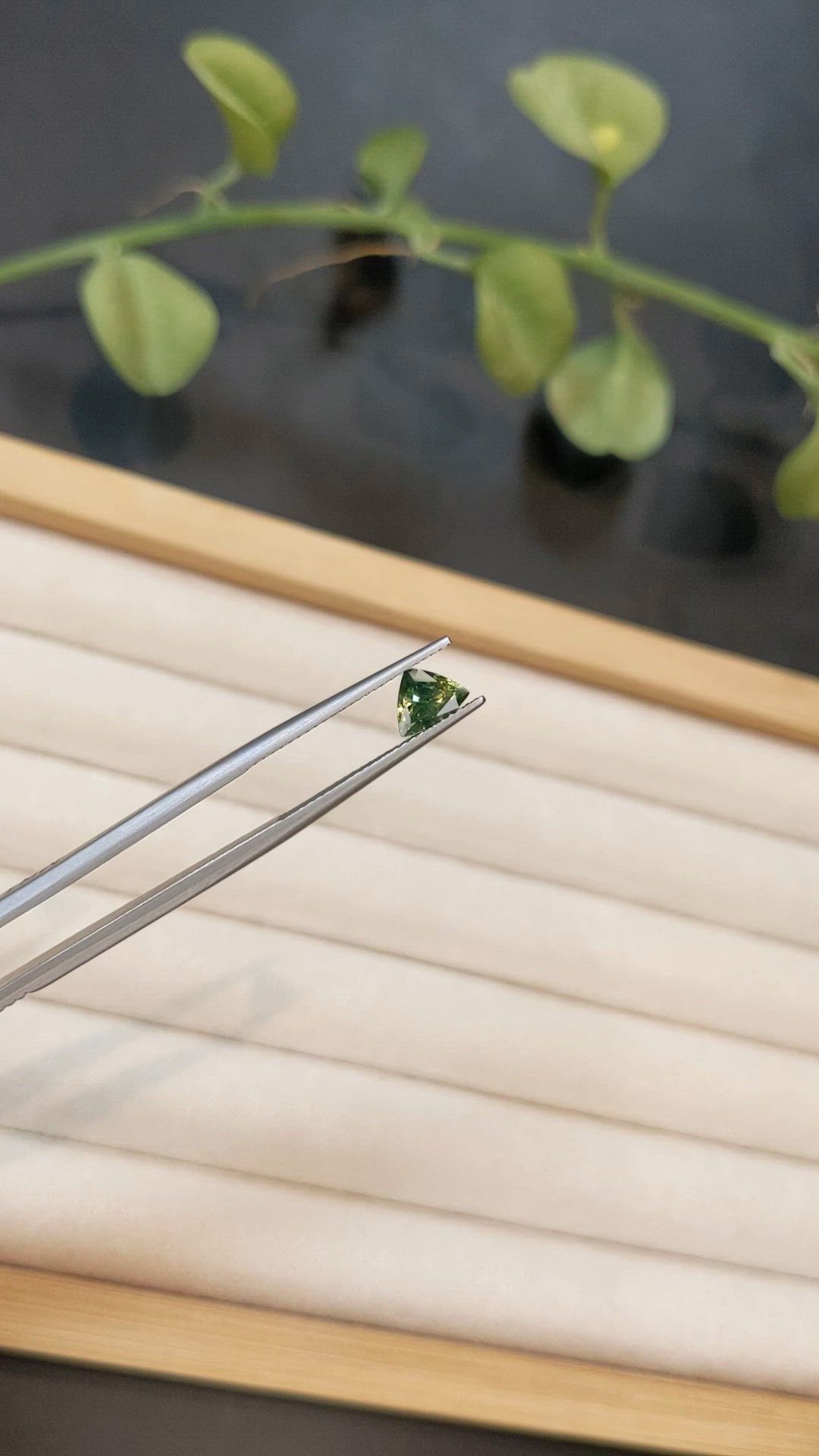 0.95 Ct. Yellowish Green Sapphire from Ceylon (Sri Lanka) Size Video