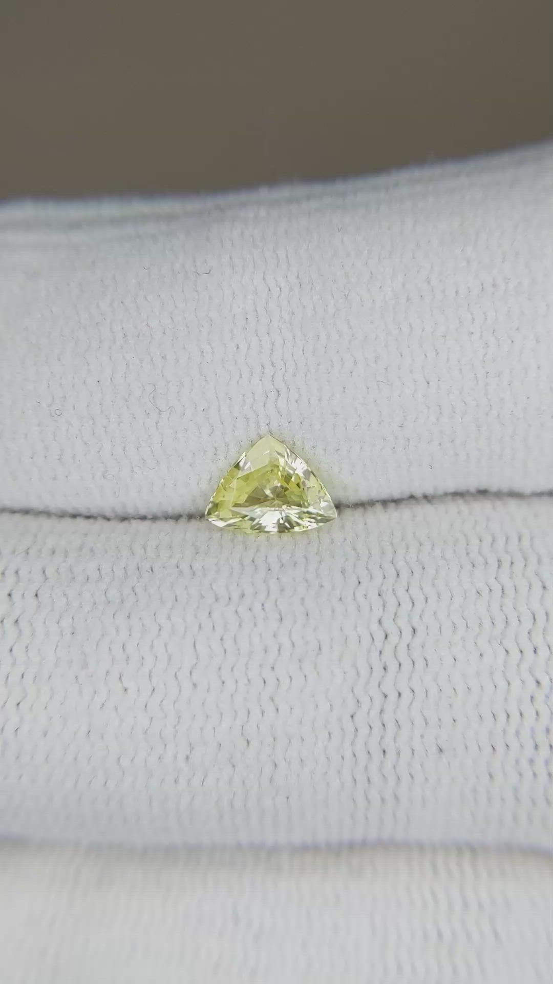 0.70 Ct. Yellow Sapphire from Ceylon (Sri Lanka) Size Video