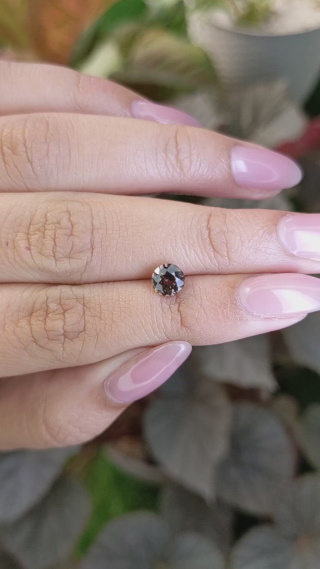 1.03 Ct. Brown Sapphire from Ceylon (Sri Lanka) Size Video