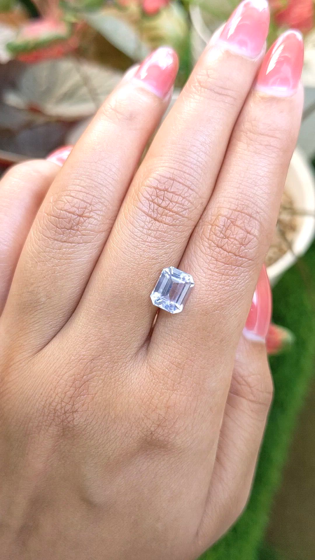 3.07 Ct. White Sapphire from Ceylon (Sri Lanka) Size Video