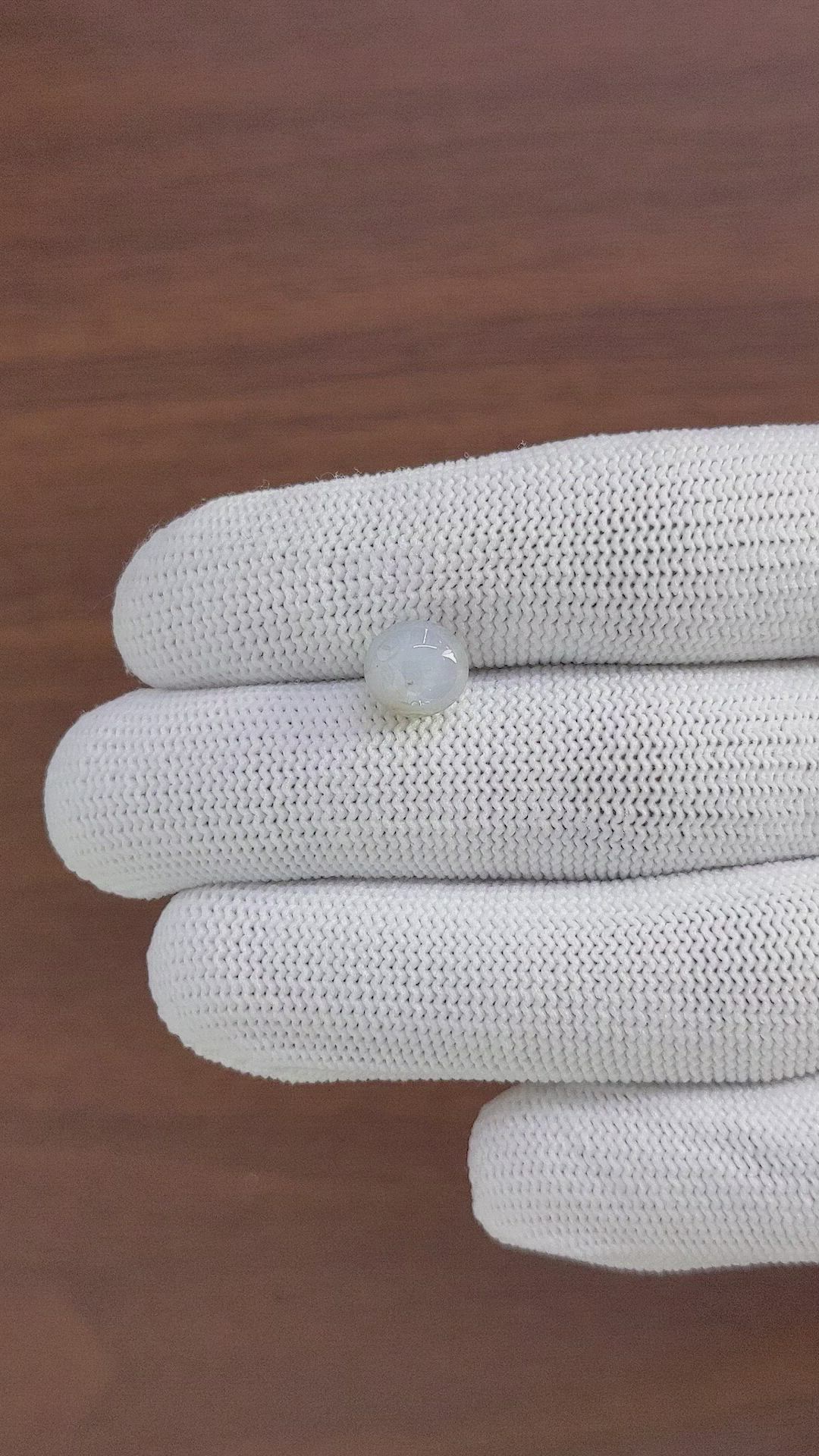 4.28 Ct. Grey Star Sapphire from Ceylon (Sri Lanka) Size Video
